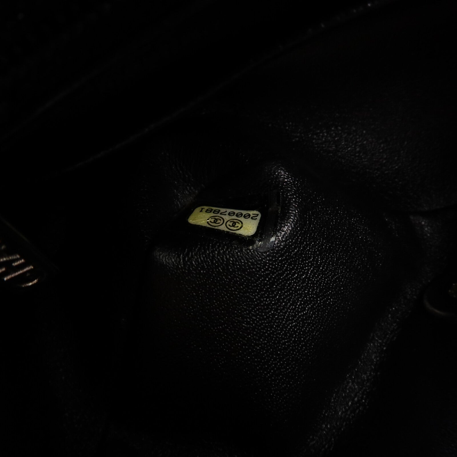 CHANEL 牛皮皮革Mini Classic 17鏈帶肩背袋