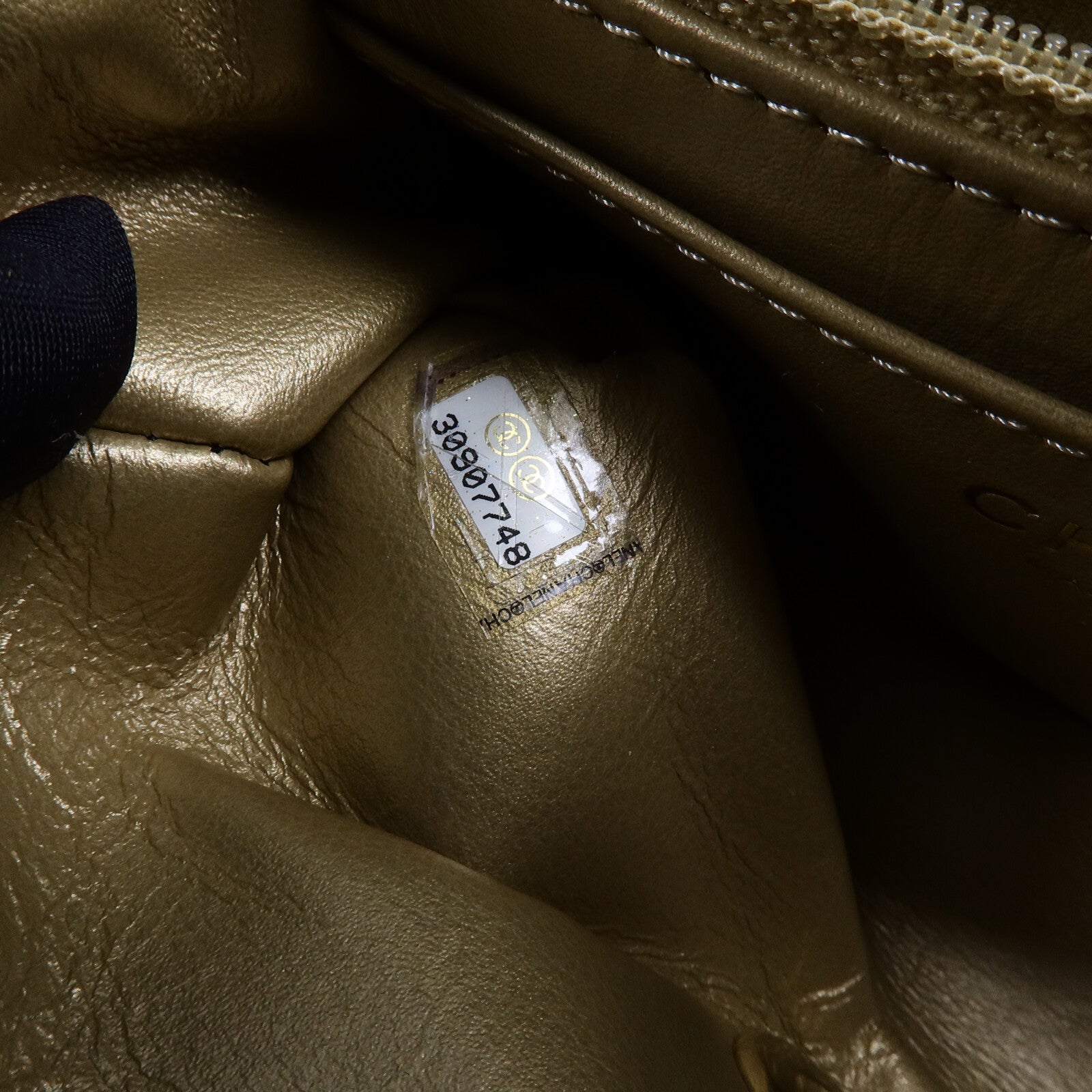 CHANEL 羊皮皮革Mini Classic 17 Gold Ball鏈帶肩背袋