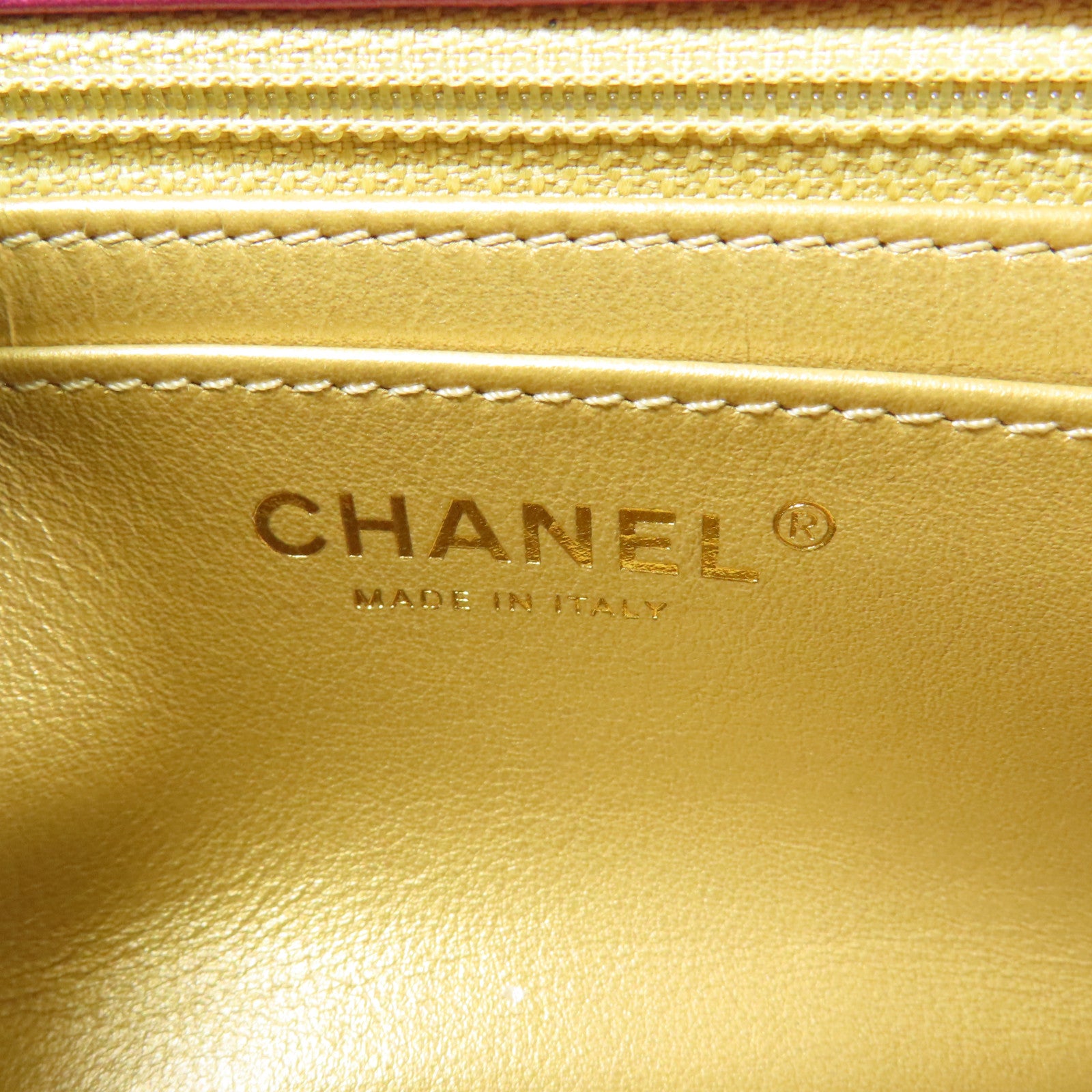 CHANEL 羊皮皮革Mini Flap Bag金扣鏈帶肩背袋