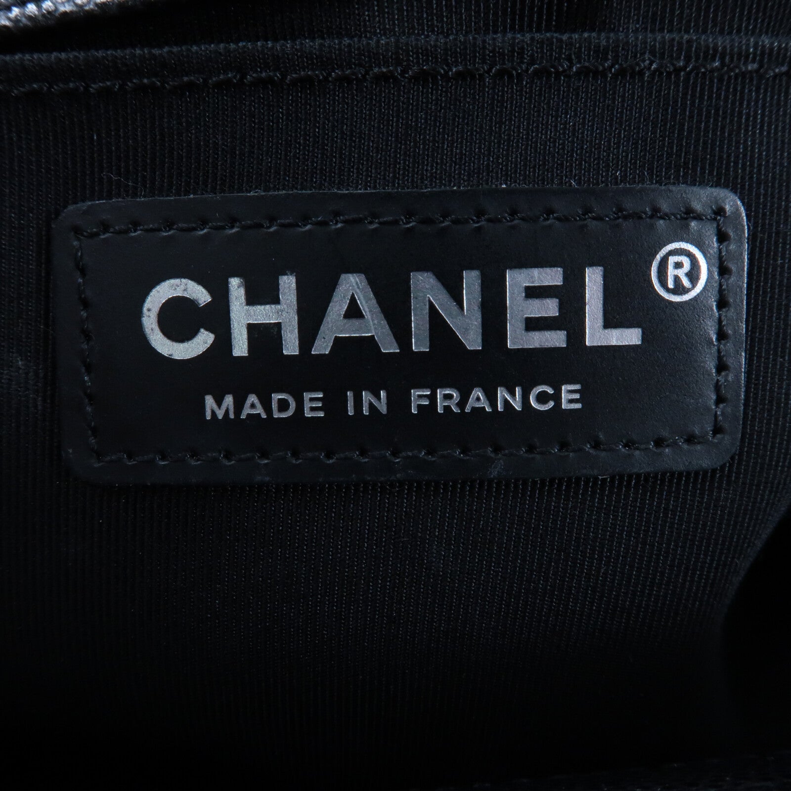 CHANEL 牛皮皮革Boy 25鏈帶肩背袋