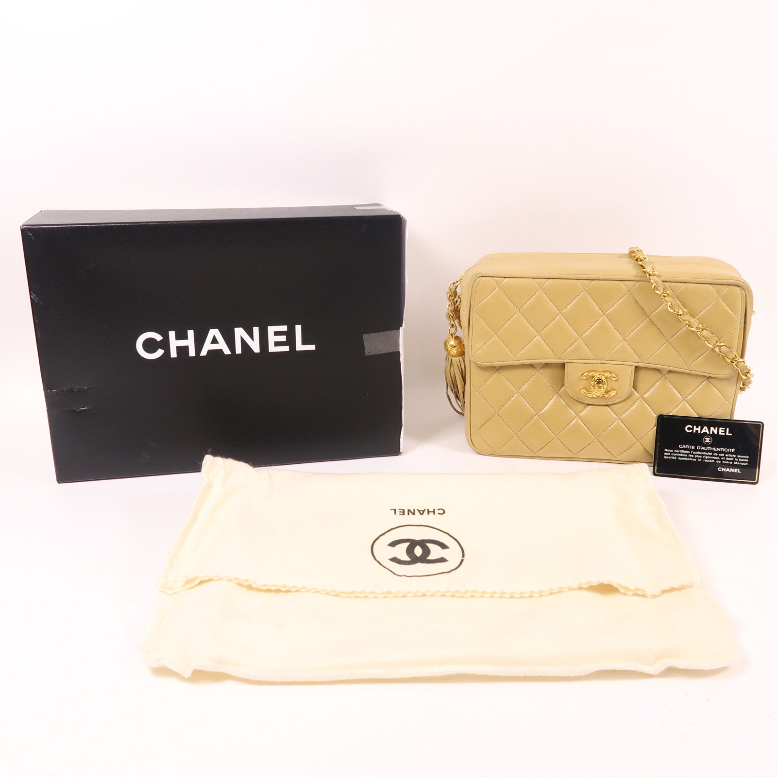 CHANEL 羊皮皮革Vintage Chain Shoulder金扣鏈帶肩背袋黃色