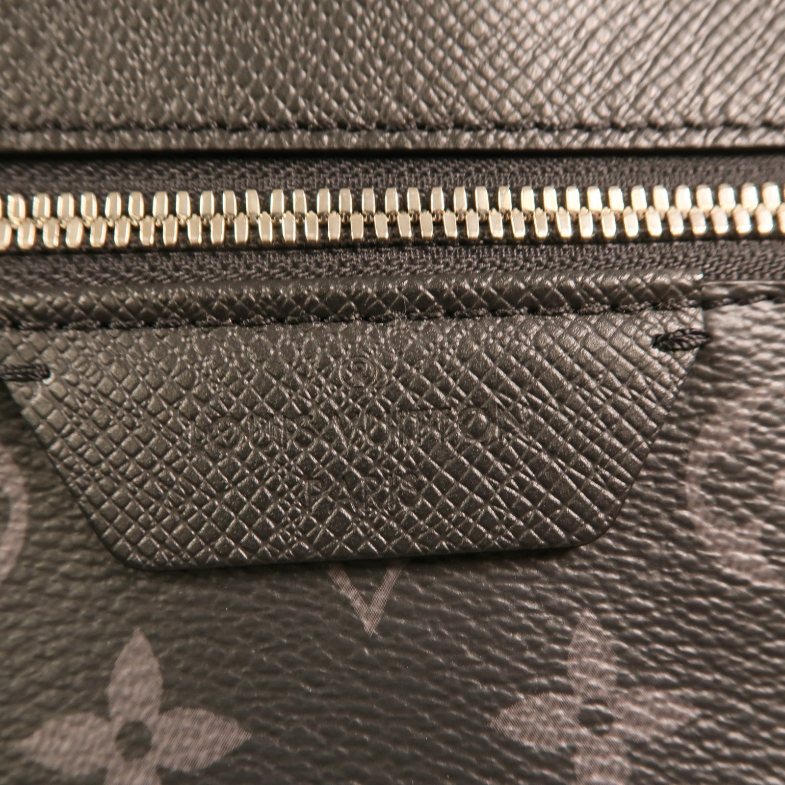 LOUIS VUITTON Taigarama Discovery Backpack銀扣背包