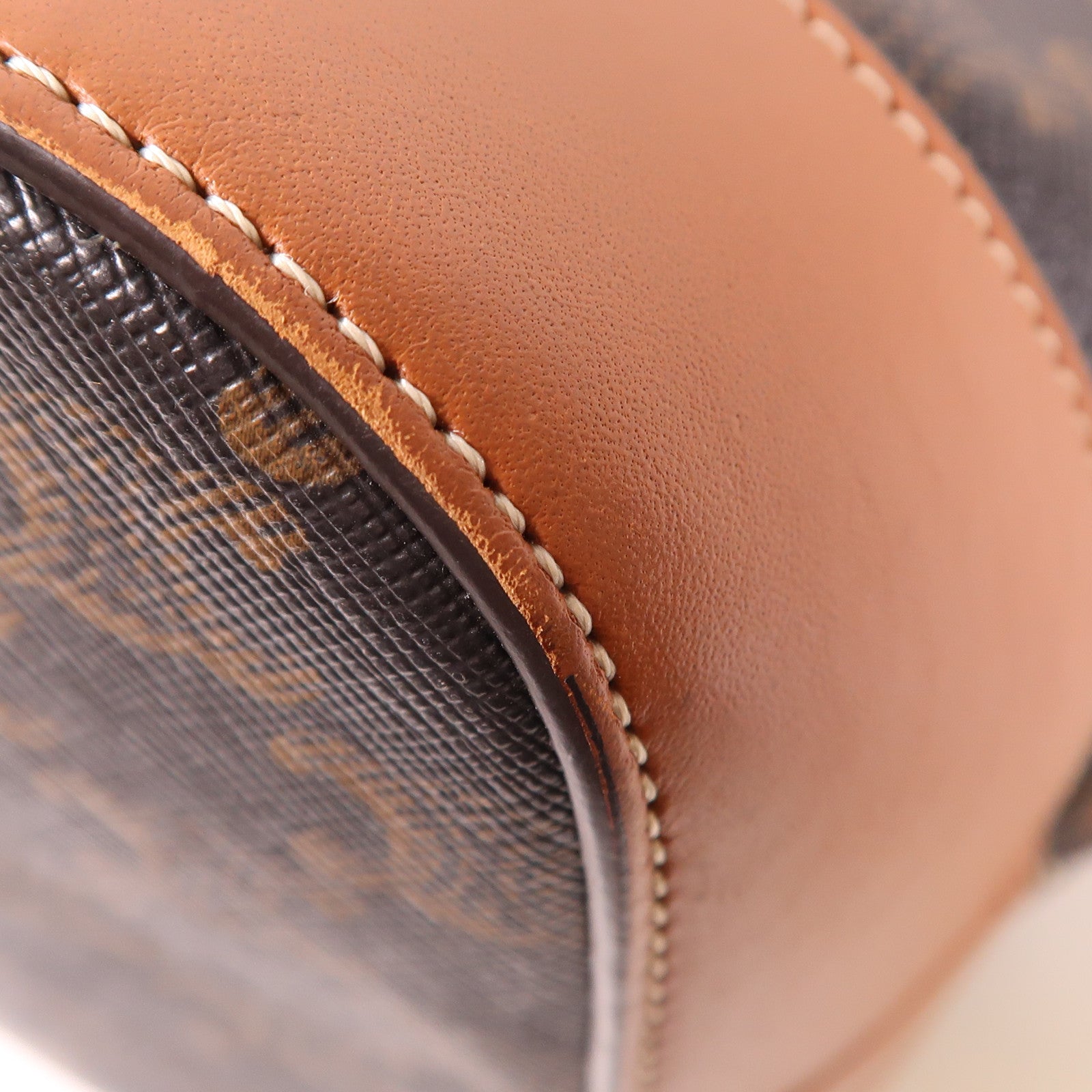 CELINE 塗層帆布Triomphe Bucket Medium金扣肩背袋