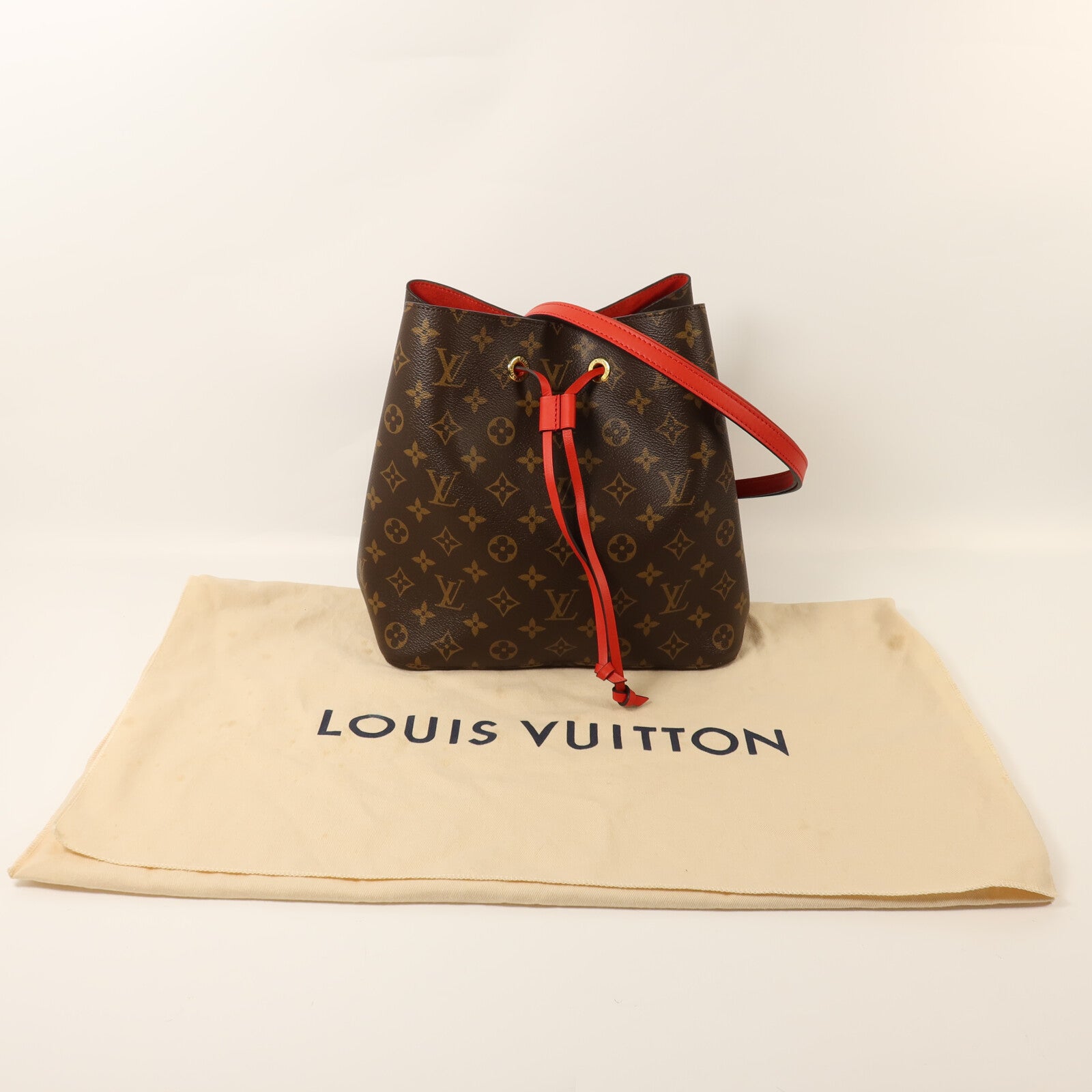 LOUIS VUITTON Monogram Neo Noe Bucket Bag金扣肩背袋