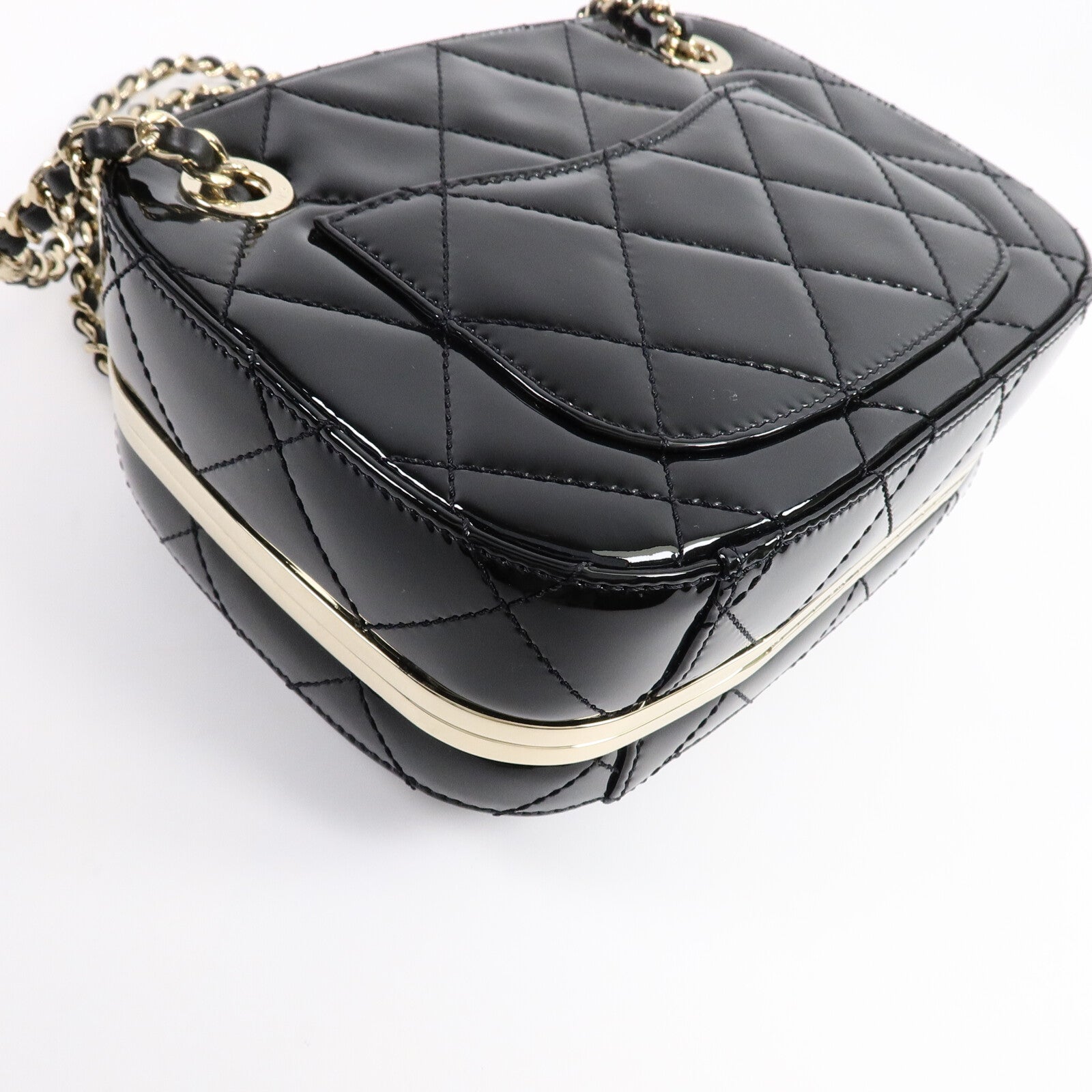 CHANEL 漆皮皮革Mini Camera Case鏈帶肩背袋