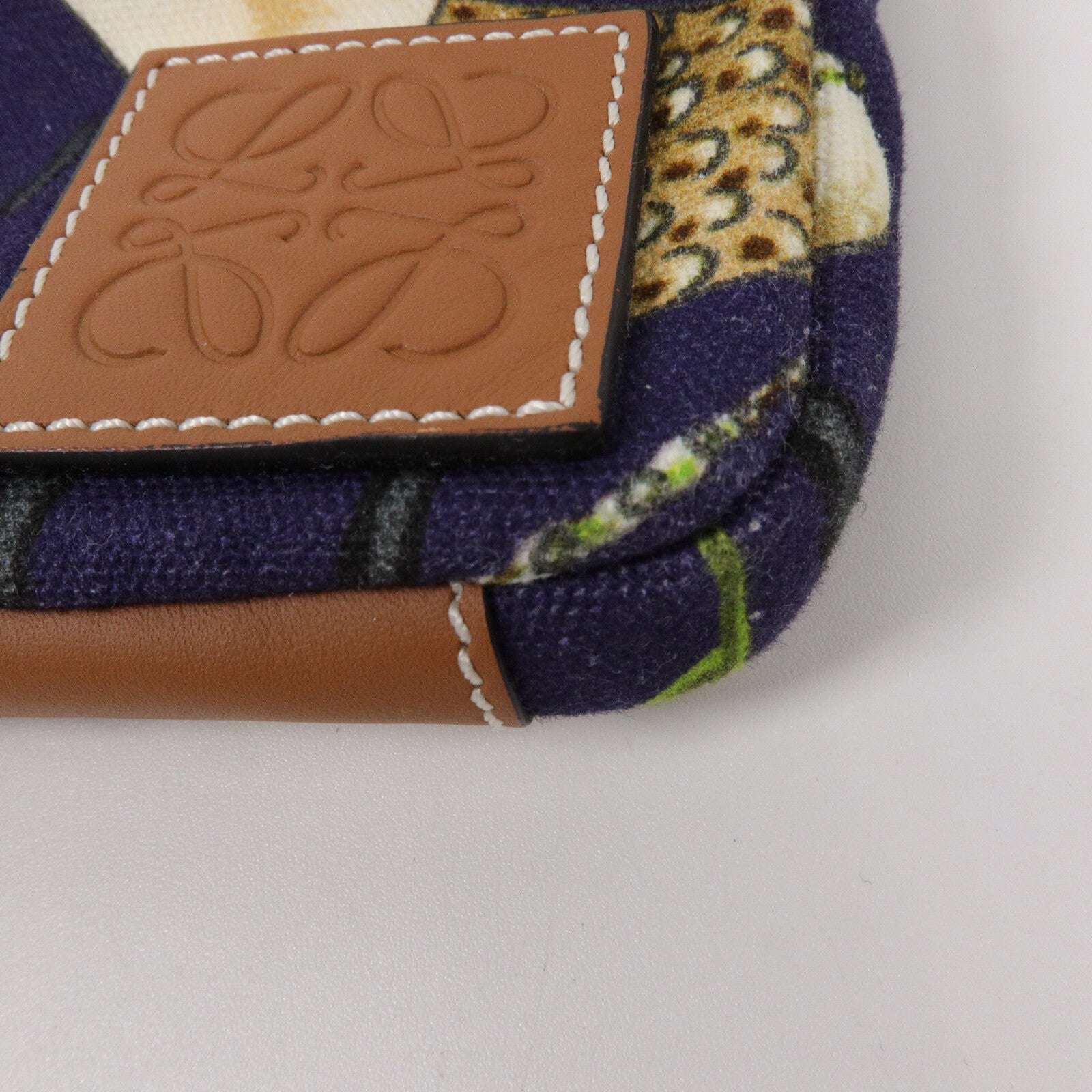 LOEWE 帆布Paula's Ibiza Shoulder Bag肩背袋