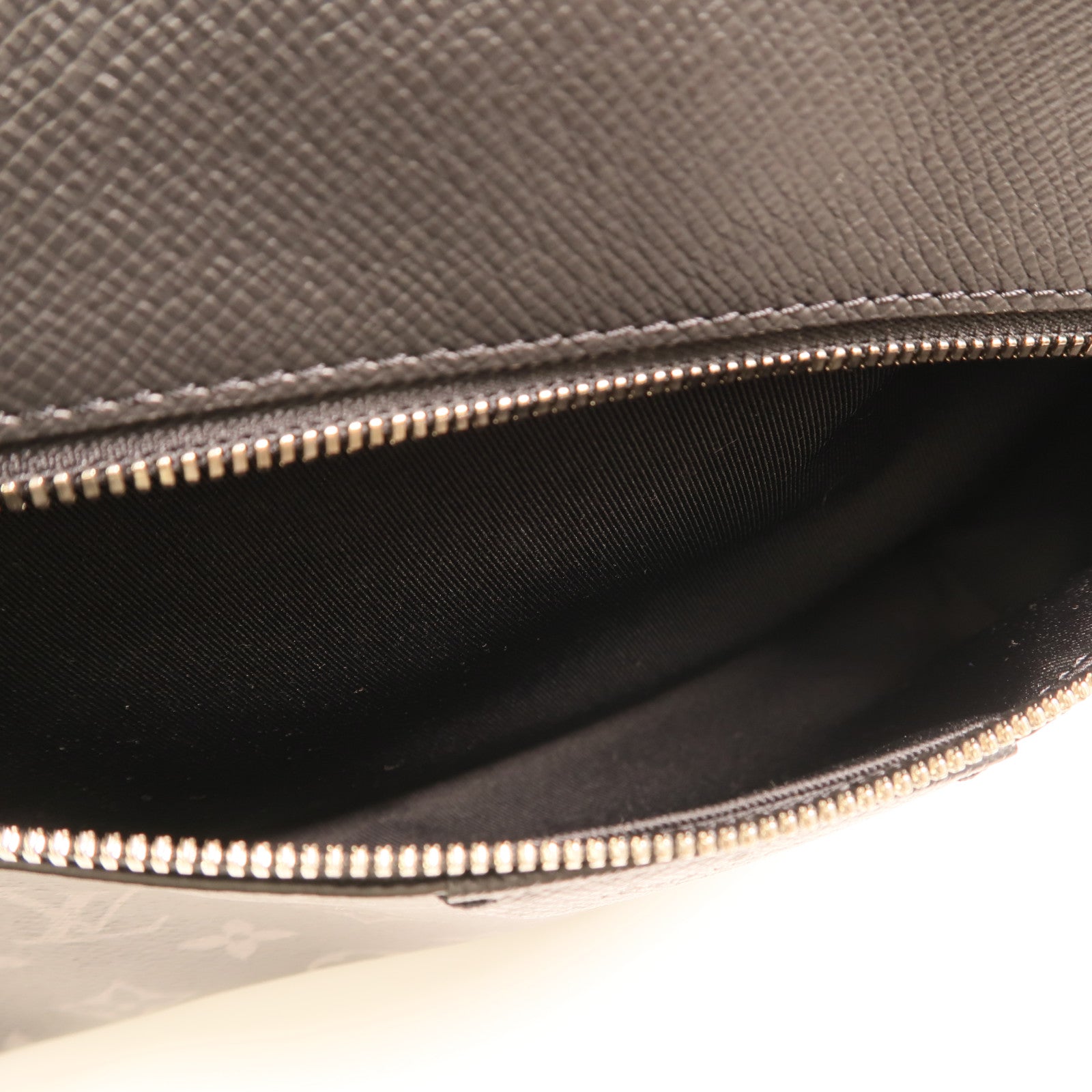 LOUIS VUITTON Taigarama Discovery Backpack銀扣背包