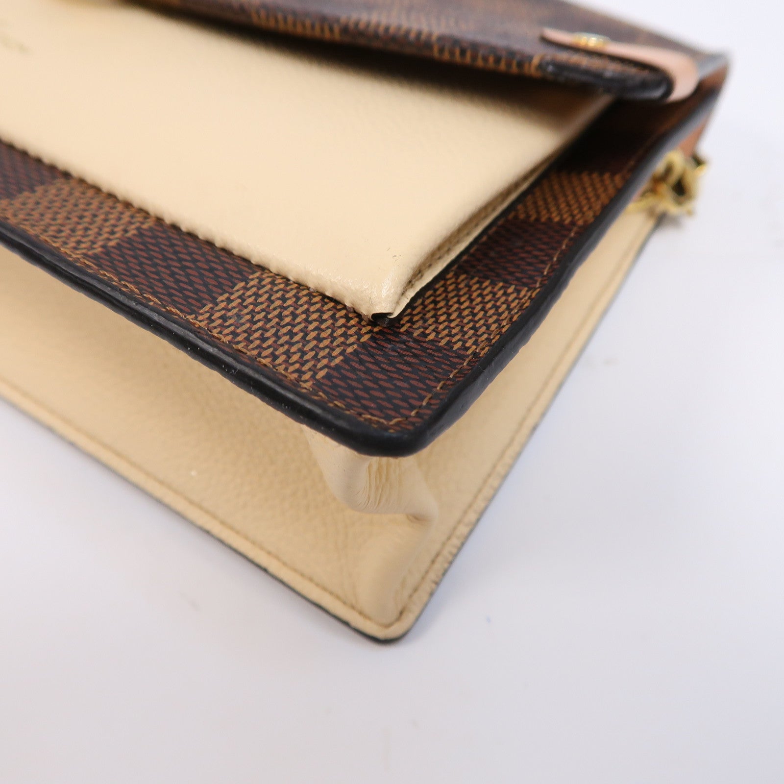 LOUIS VUITTON Damier Vavin WOC金扣鏈帶肩背袋啡色/白色