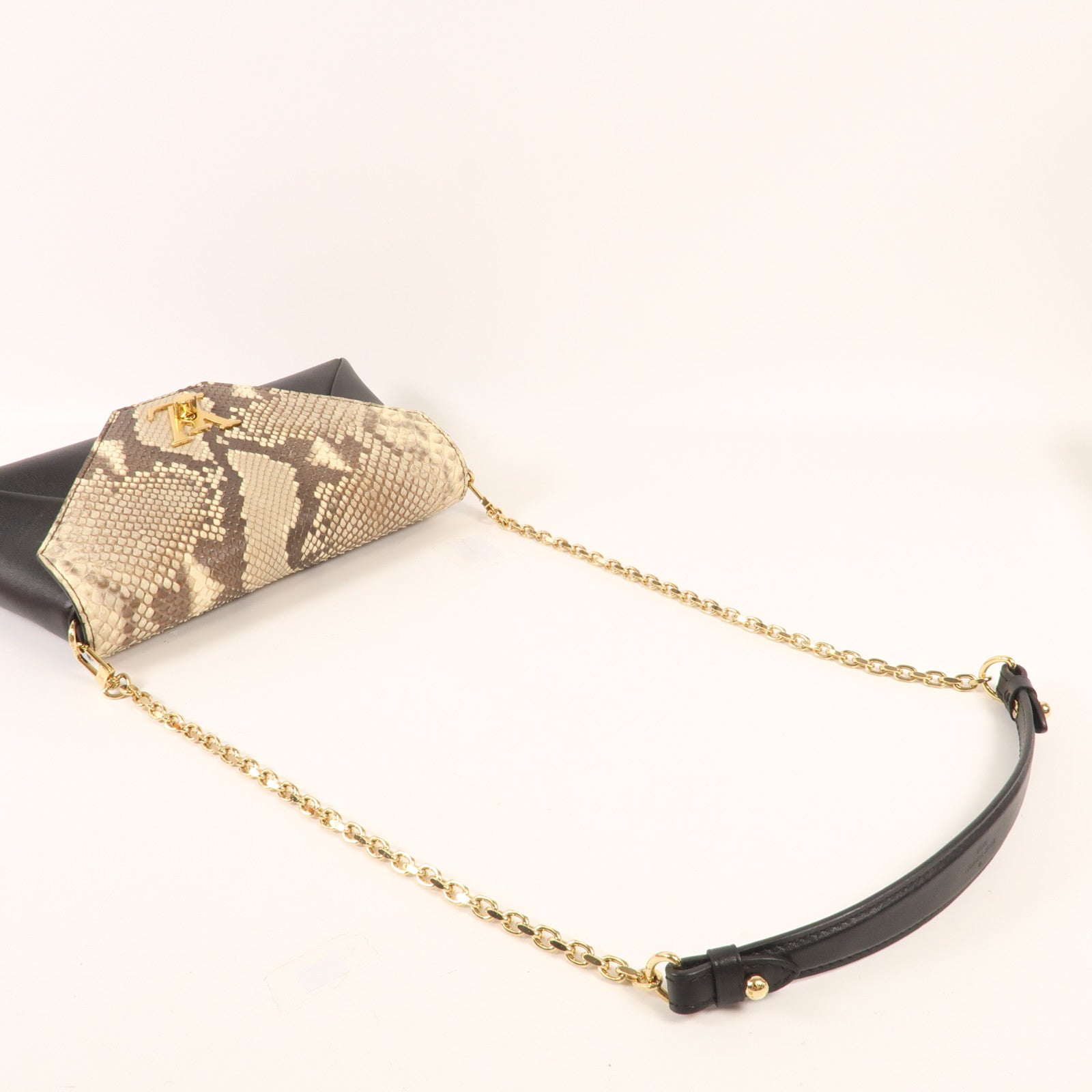 LOUIS VUITTON 蛇皮皮革Love Note金扣鏈帶肩背袋