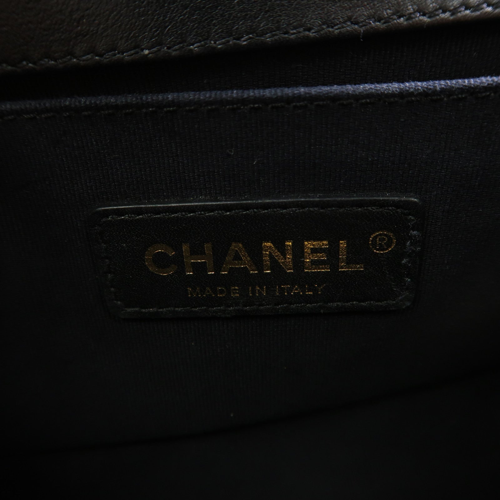 CHANEL 菱格皮革Boy 20金扣鏈帶肩背袋黑色