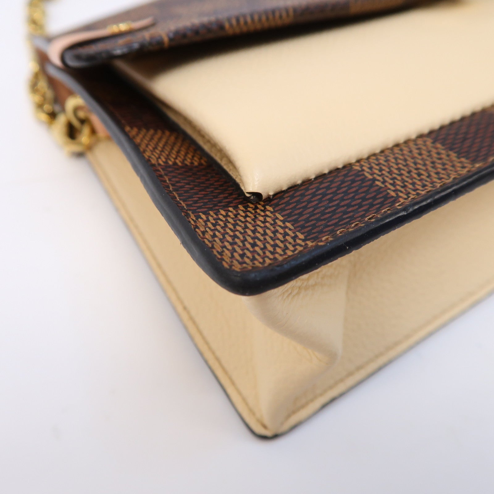 LOUIS VUITTON Damier Vavin WOC金扣鏈帶肩背袋啡色/白色