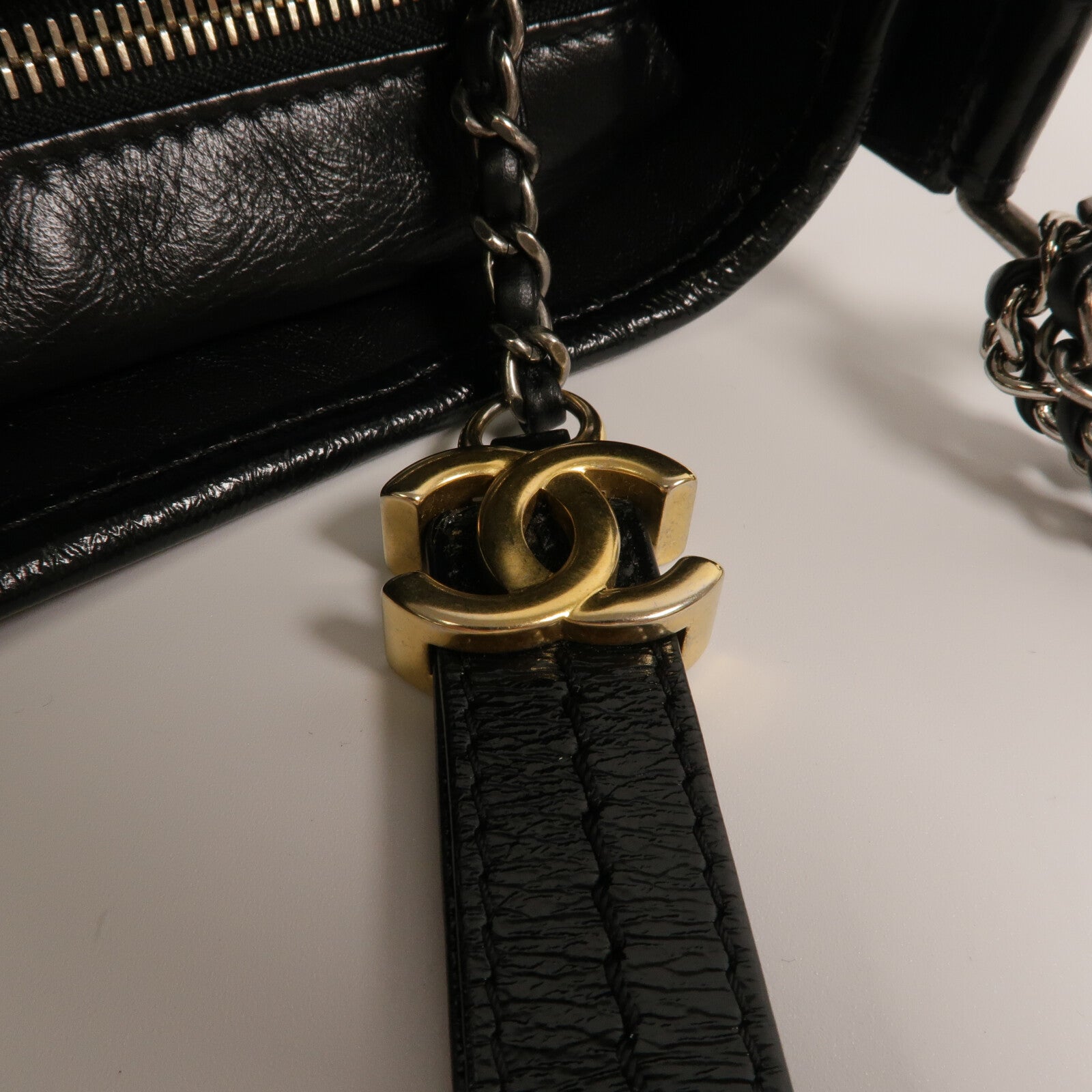 CHANEL 牛皮皮革Gabrielle Medium鏈帶手挽肩背兩用袋