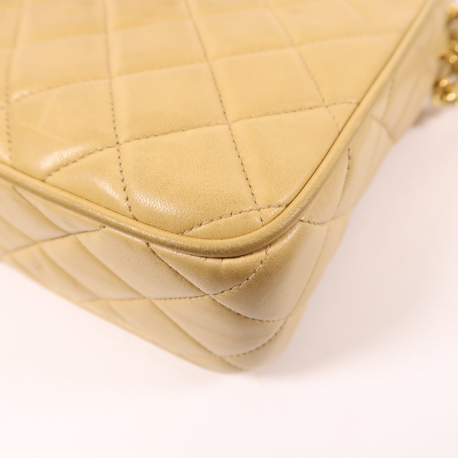 CHANEL 羊皮皮革Vintage Chain Shoulder金扣鏈帶肩背袋黃色