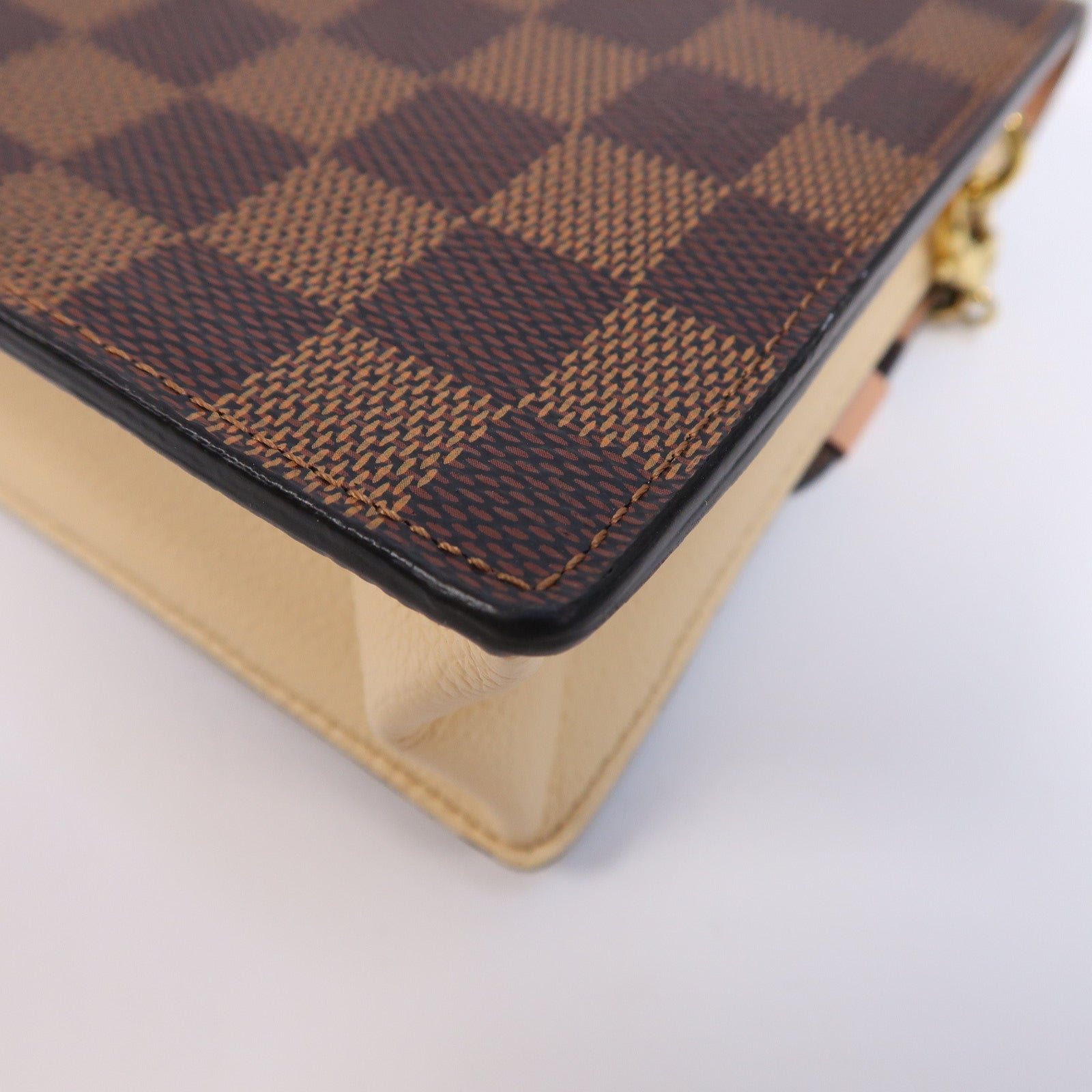LOUIS VUITTON Damier Vavin WOC金扣鏈帶肩背袋啡色/白色