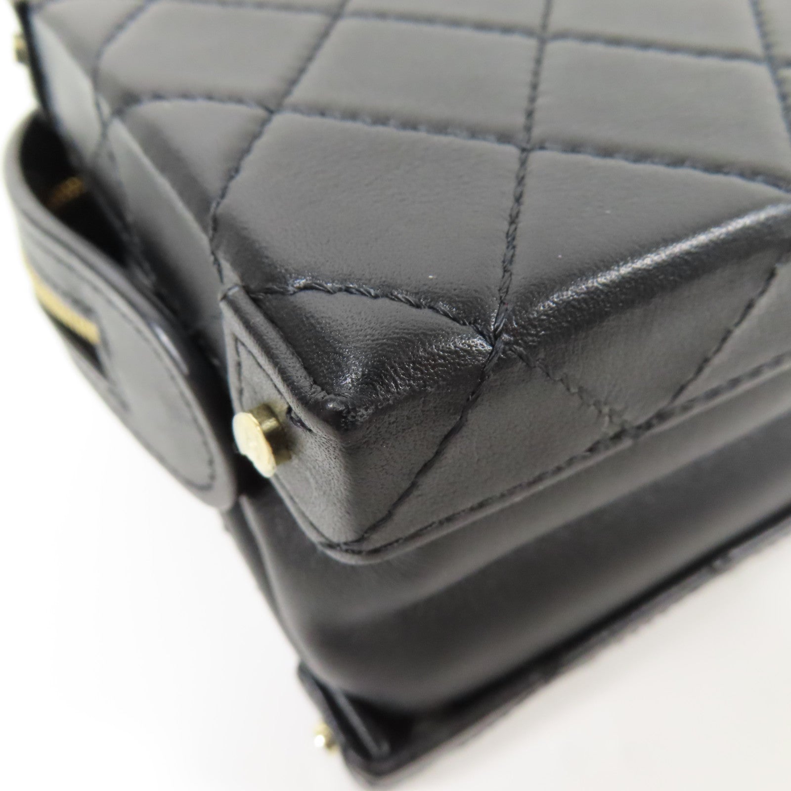 CHANEL 牛皮皮革Cosmetic Case金扣手挽肩背兩用袋