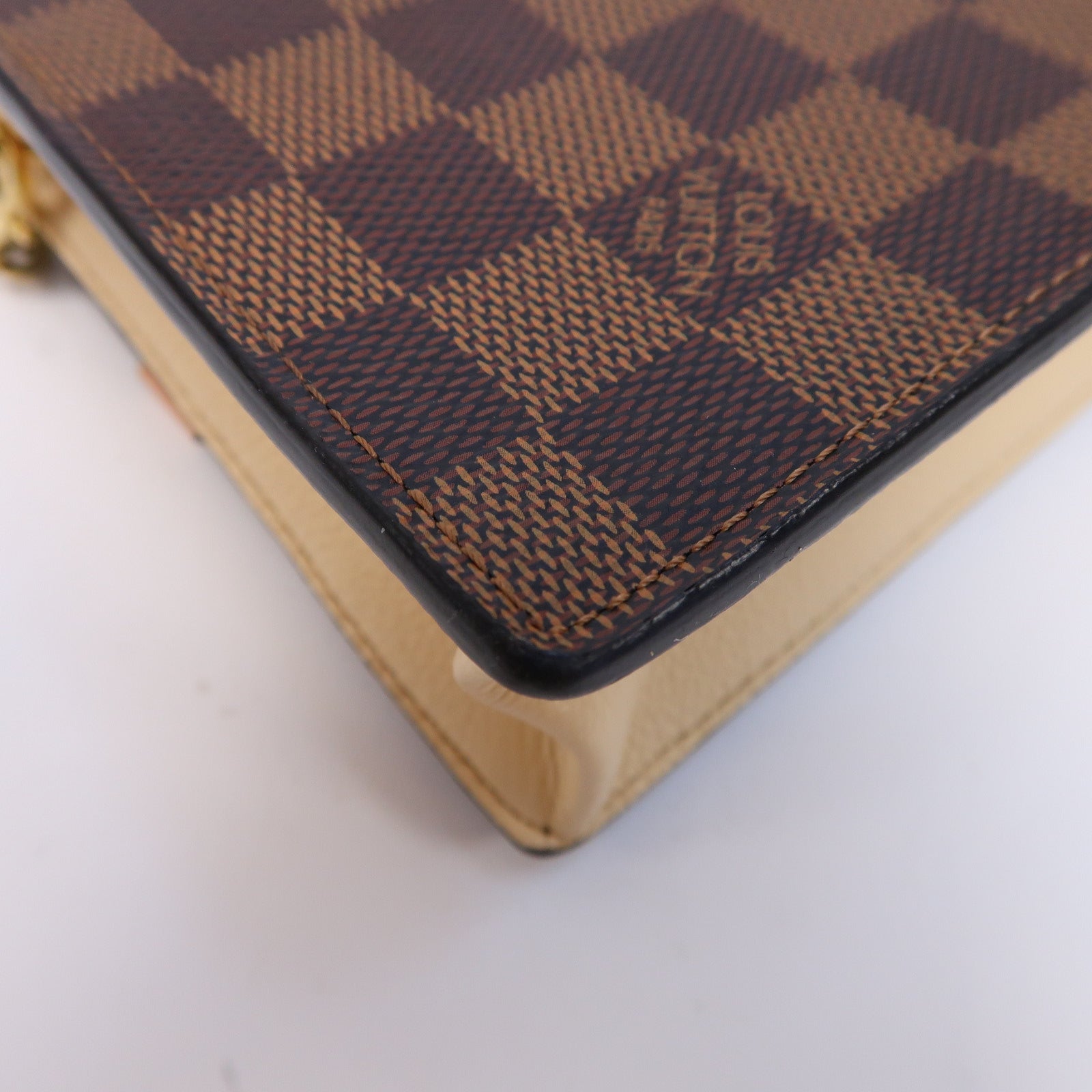 LOUIS VUITTON Damier Vavin WOC金扣鏈帶肩背袋啡色/白色