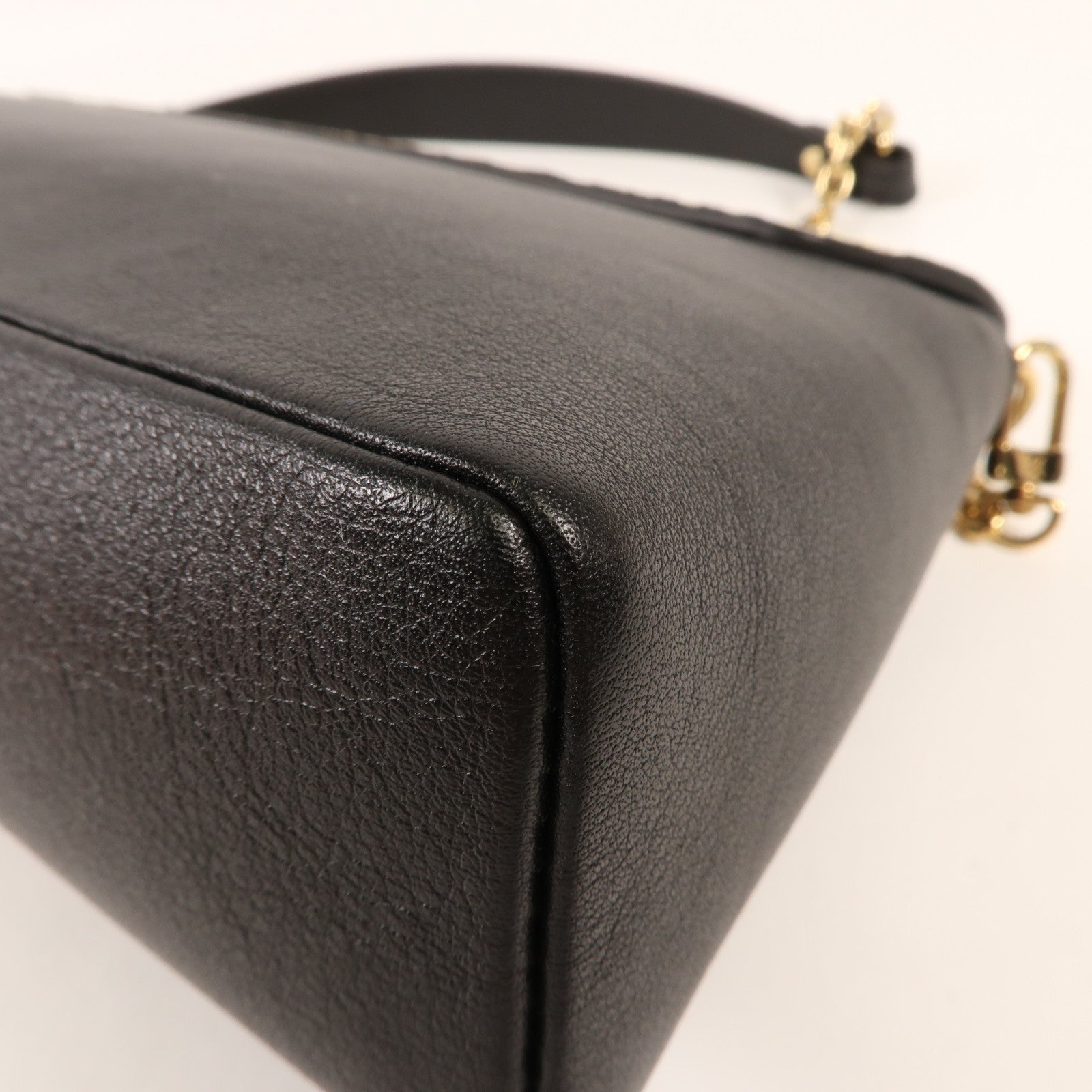 LOUIS VUITTON 蛇皮皮革Love Note金扣鏈帶肩背袋