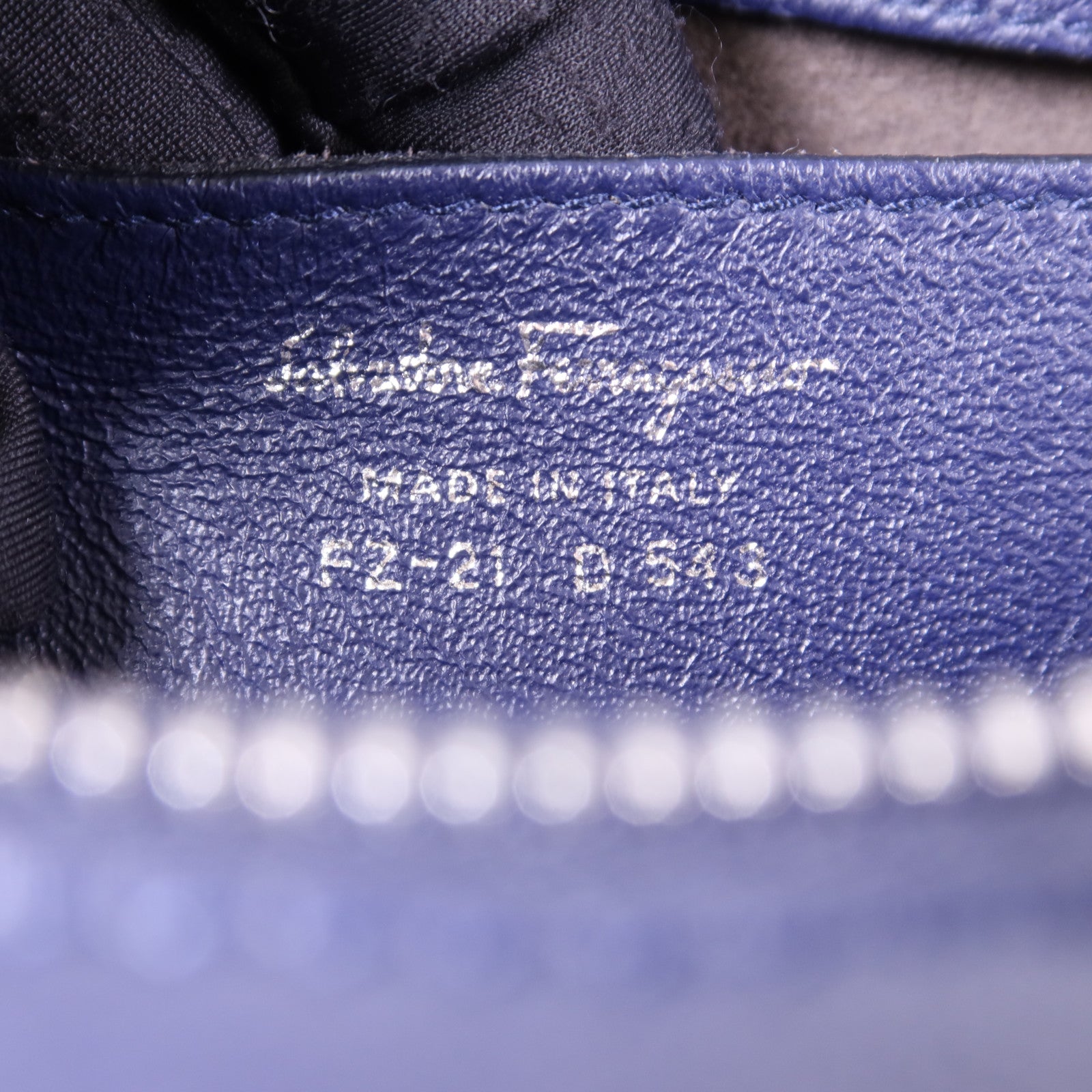 Salvatore Ferragamo 牛皮皮革2 Way Shoulder Bag銀扣手挽肩背兩用袋