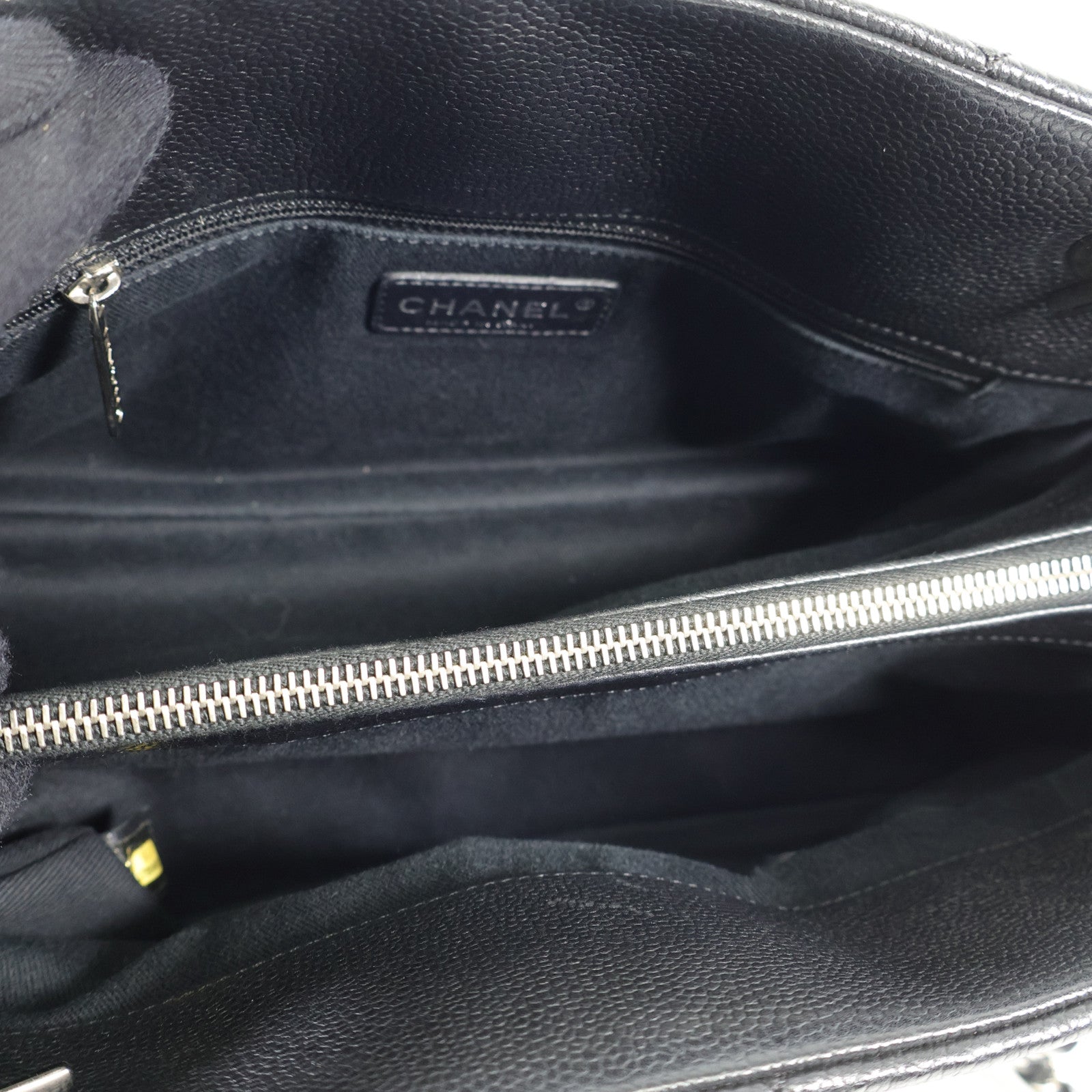 CHANEL 牛皮皮革Totebag銀扣手挽袋