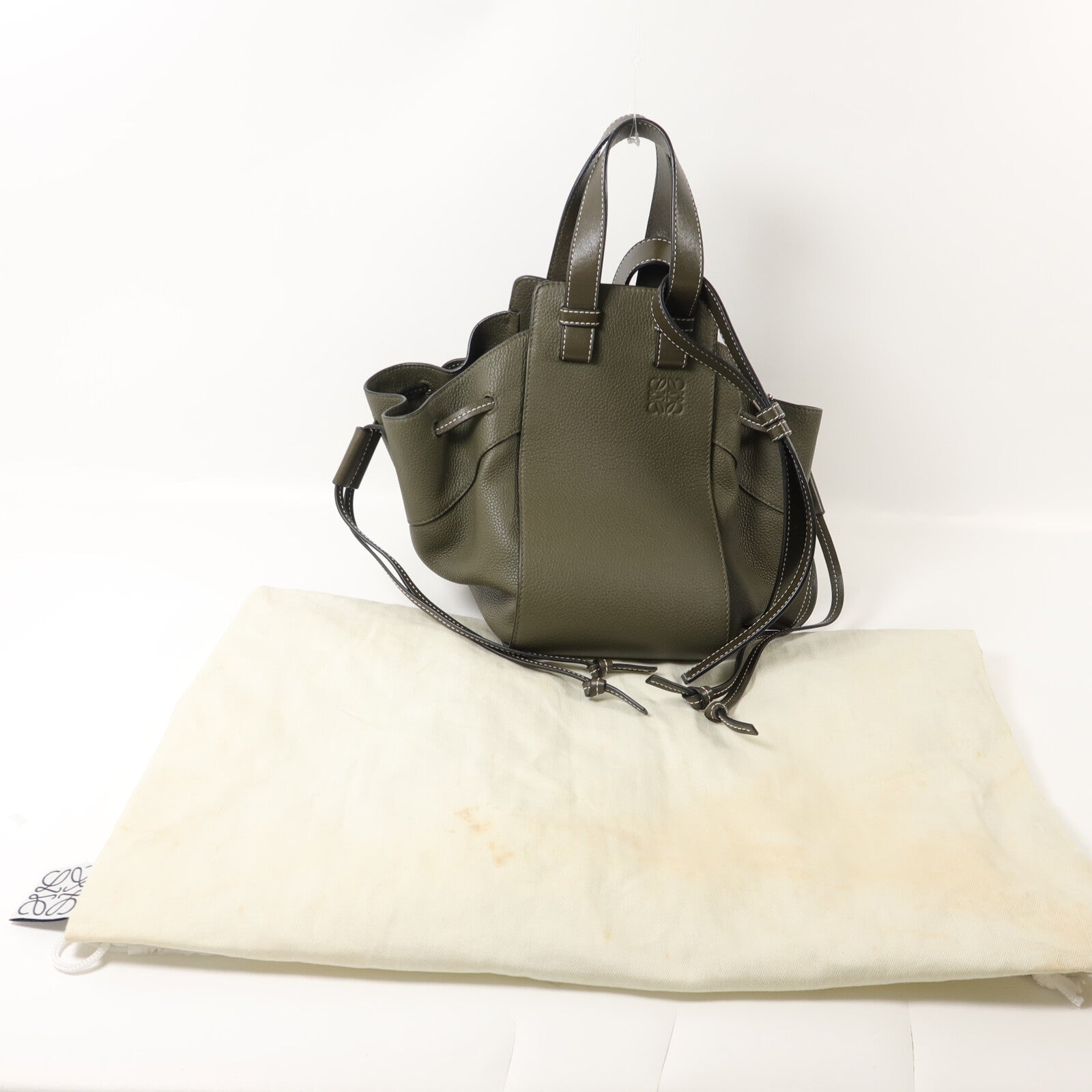 LOEWE 牛皮皮革Hammock手挽肩背兩用袋