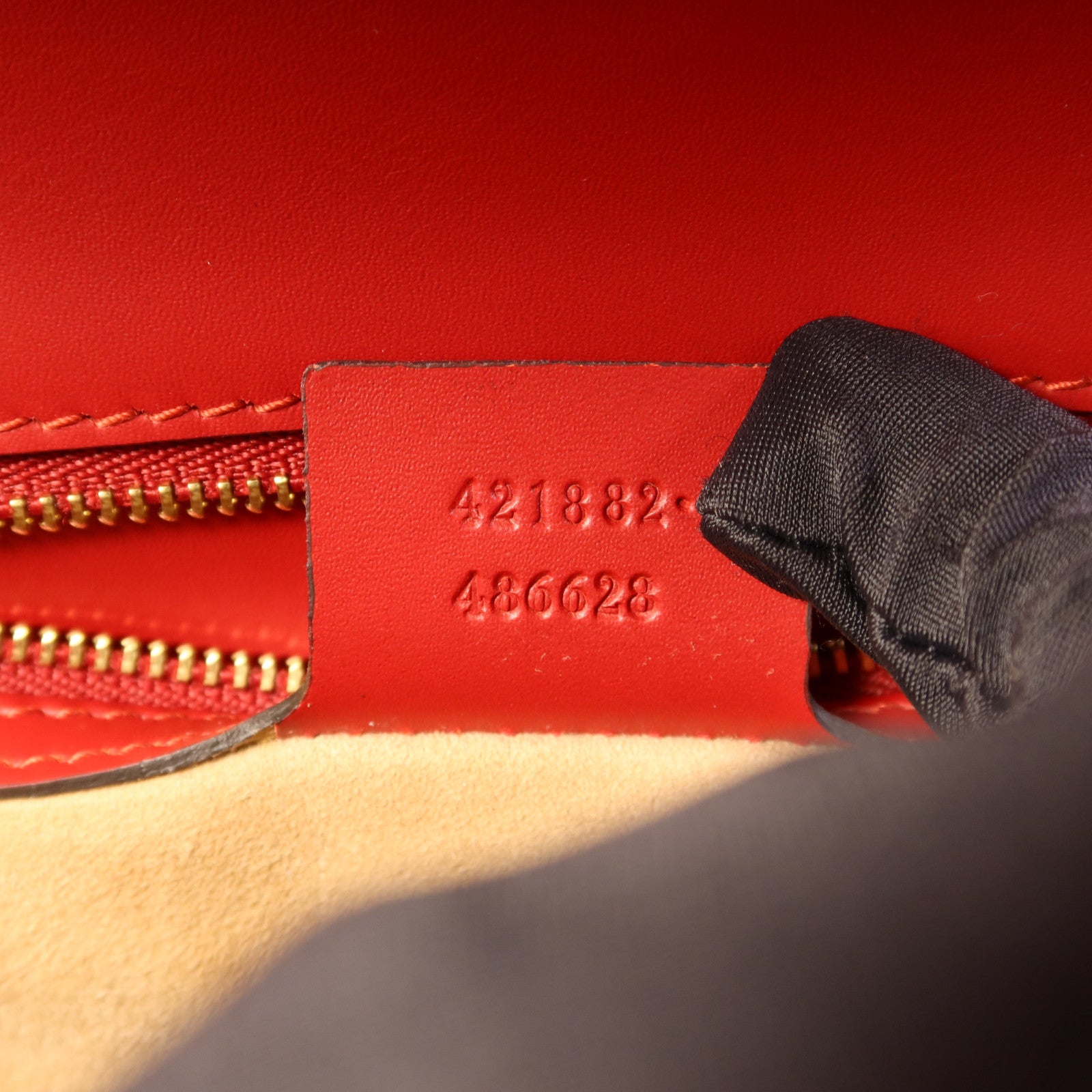 GUCCI 牛皮皮革Sylvie金扣手挽肩背兩用袋