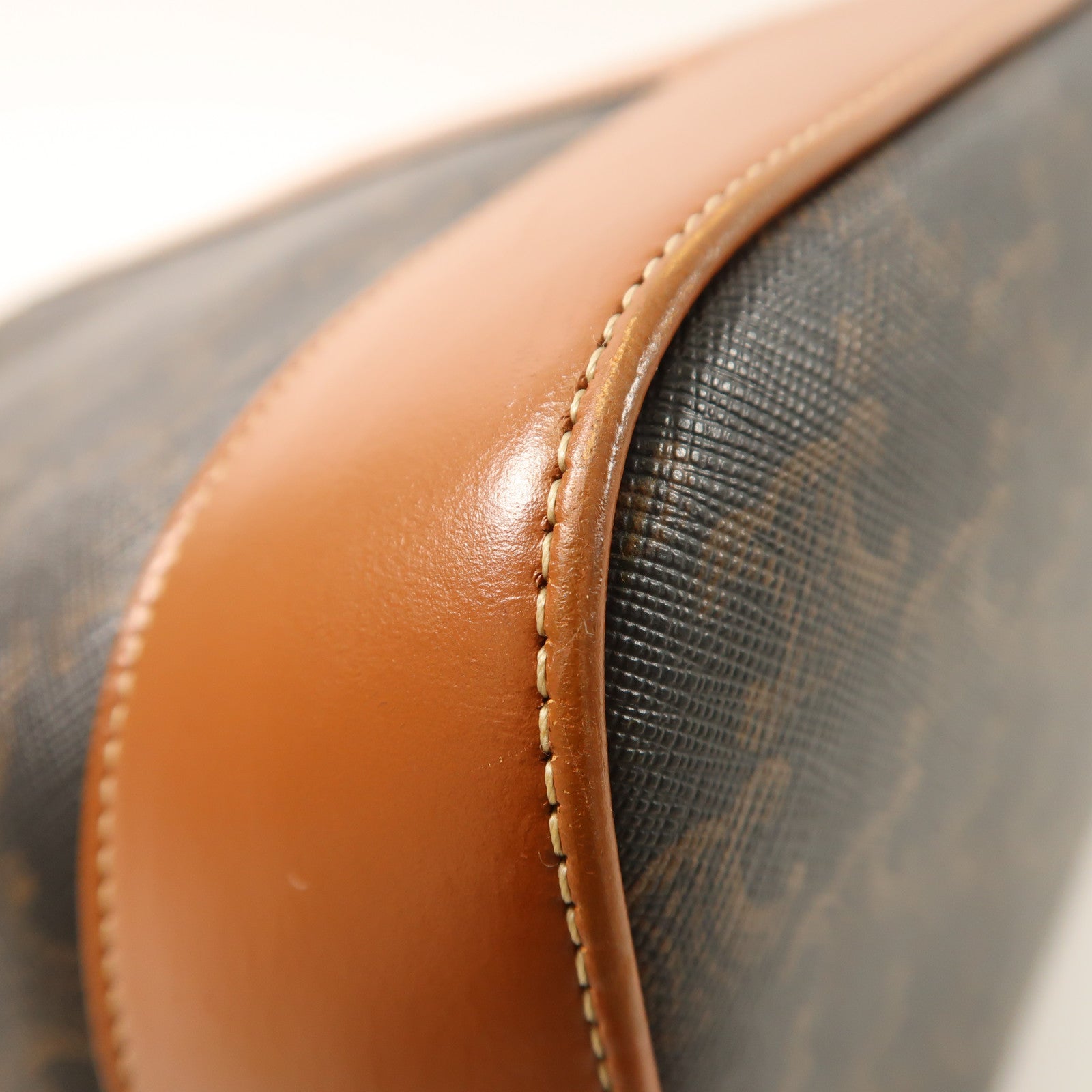 CELINE 塗層帆布Medium Bucket In Triomphe金扣肩背袋