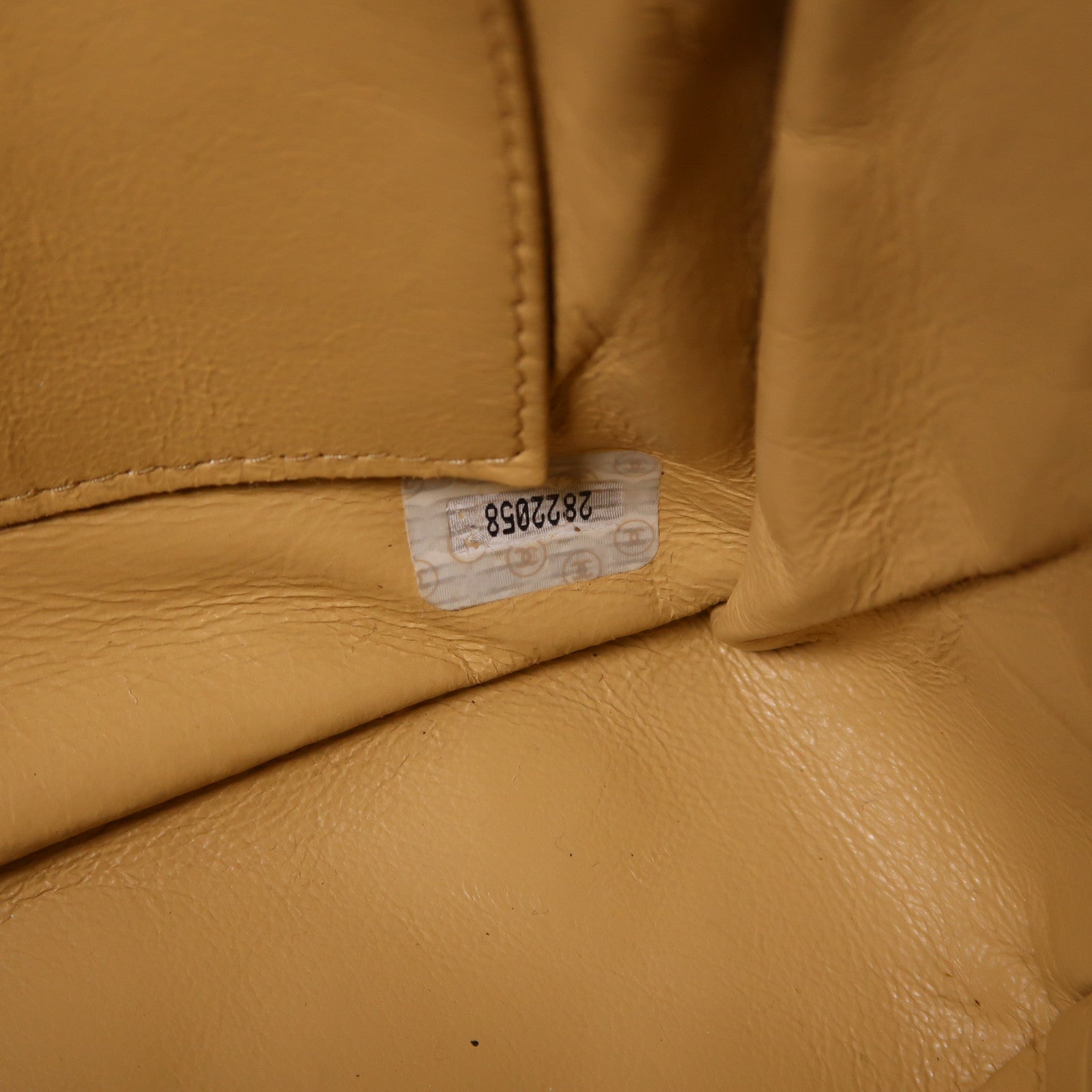 CHANEL 羊皮皮革Vintage Chain Shoulder金扣鏈帶肩背袋黃色
