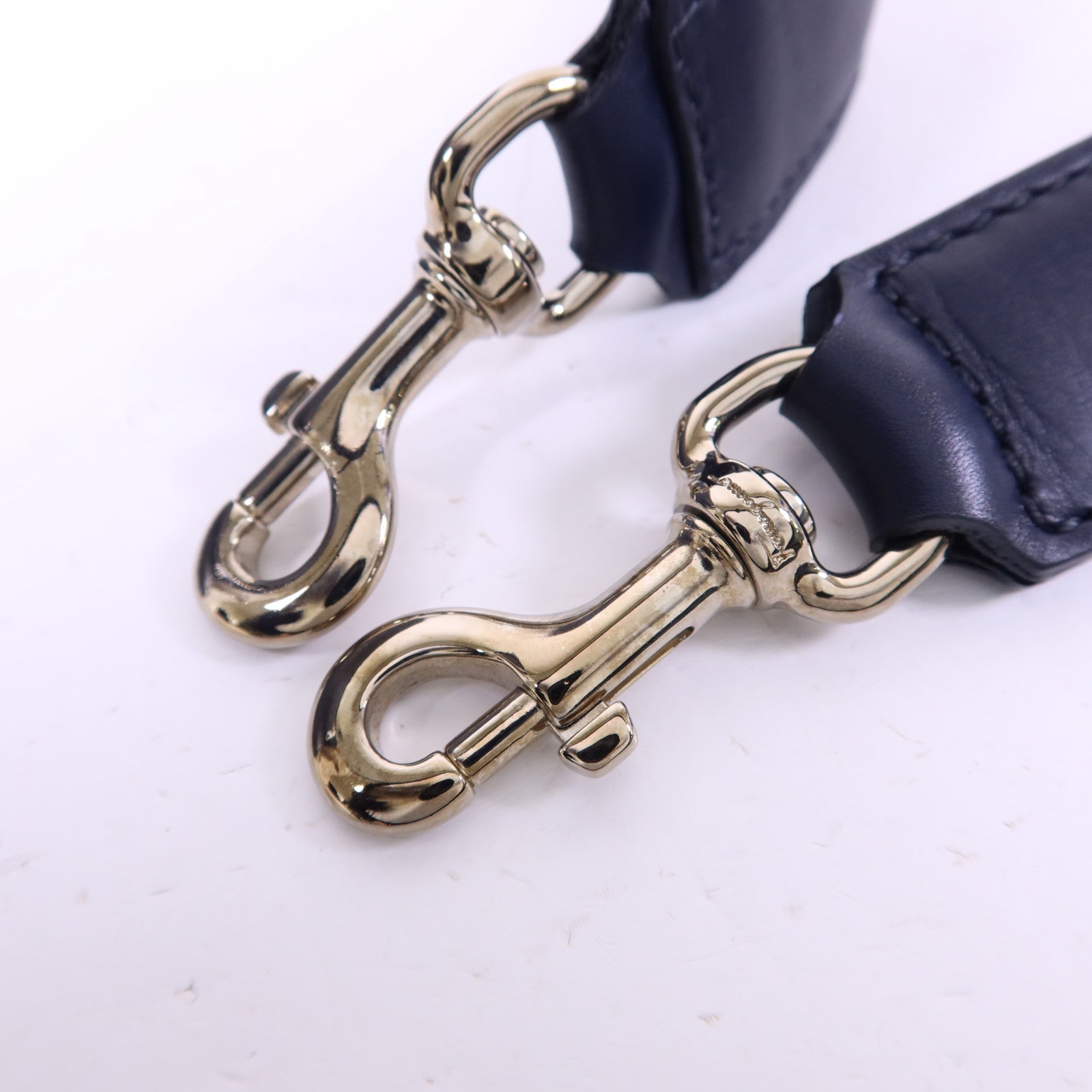 Salvatore Ferragamo 牛皮皮革2 Way Shoulder Bag銀扣手挽肩背兩用袋