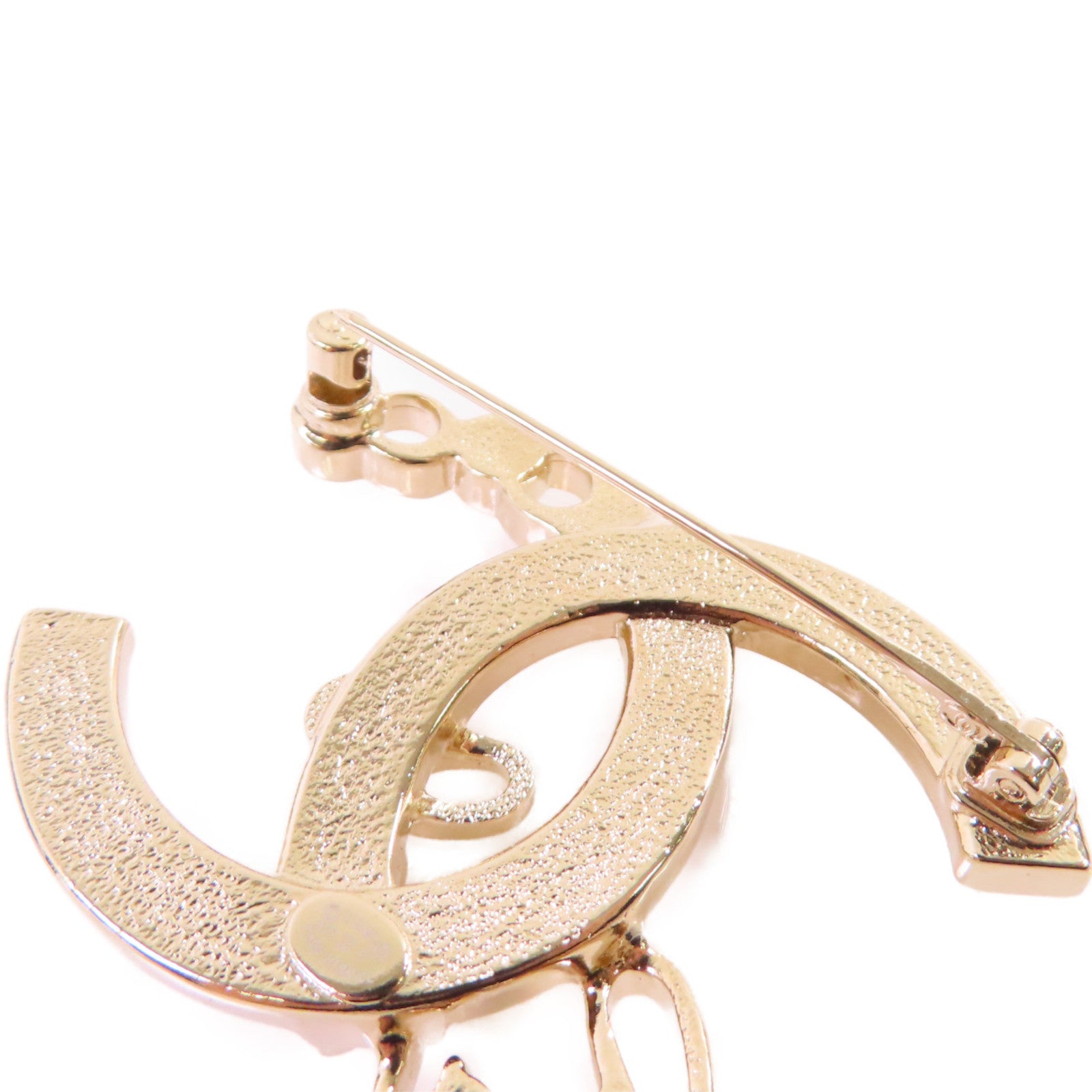 CHANEL 金屬CC Brooch金扣胸針