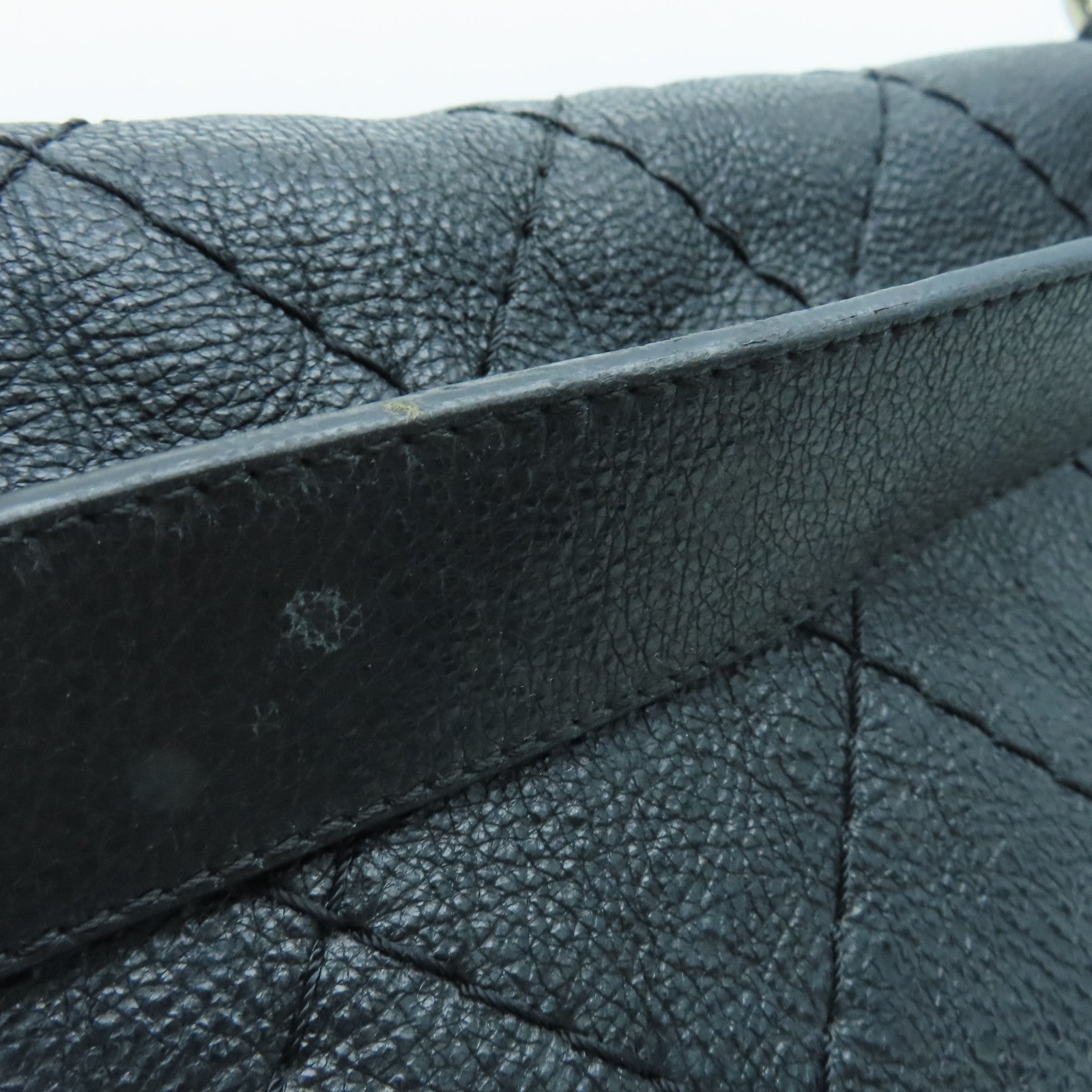 CHANEL 菱格牛皮皮革Shoulder Bag银扣肩背袋黑色