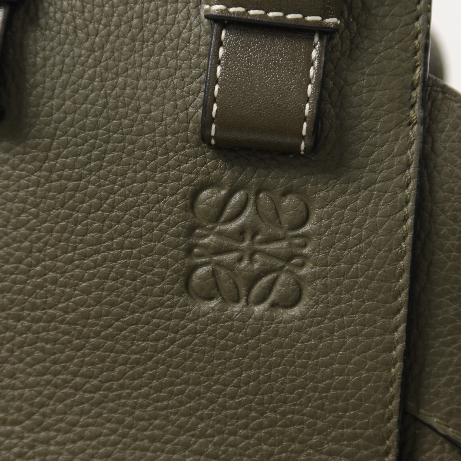 LOEWE 牛皮皮革Hammock手挽肩背兩用袋