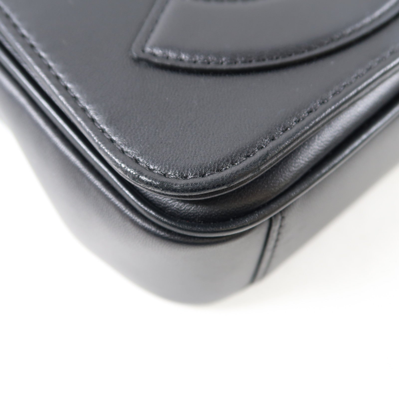 CHANEL 羊皮皮革Shoulder Bag金扣鏈帶肩背袋黑色