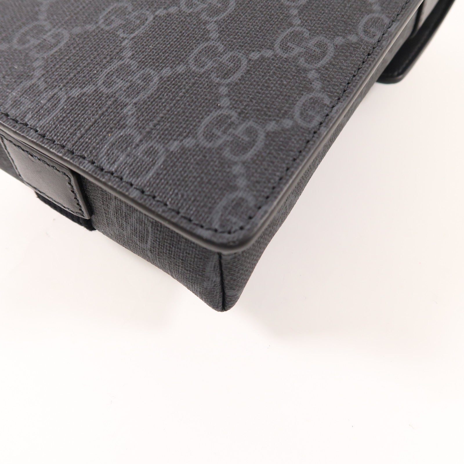 GUCCI 塗層帆布Shoulder Bag銀扣肩背袋黑色