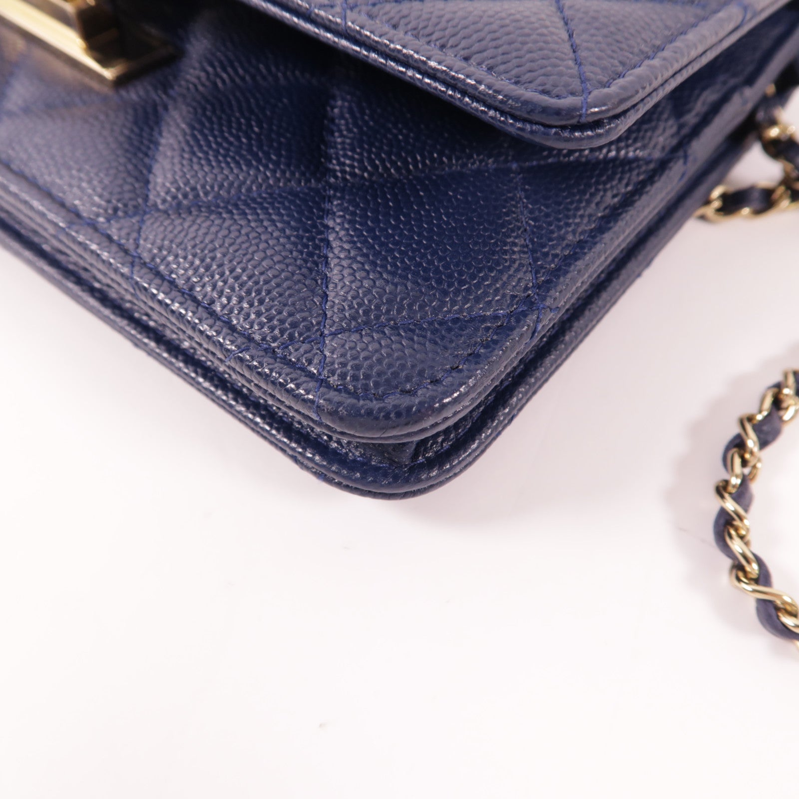CHANEL 牛皮皮革Shoulder Bag金扣鏈帶肩背袋