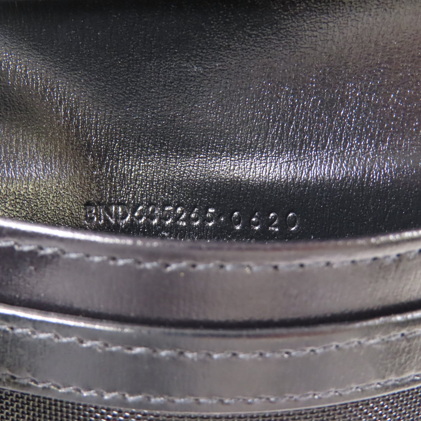 SAINT LAURENT 牛皮皮革Wallet金扣錢包