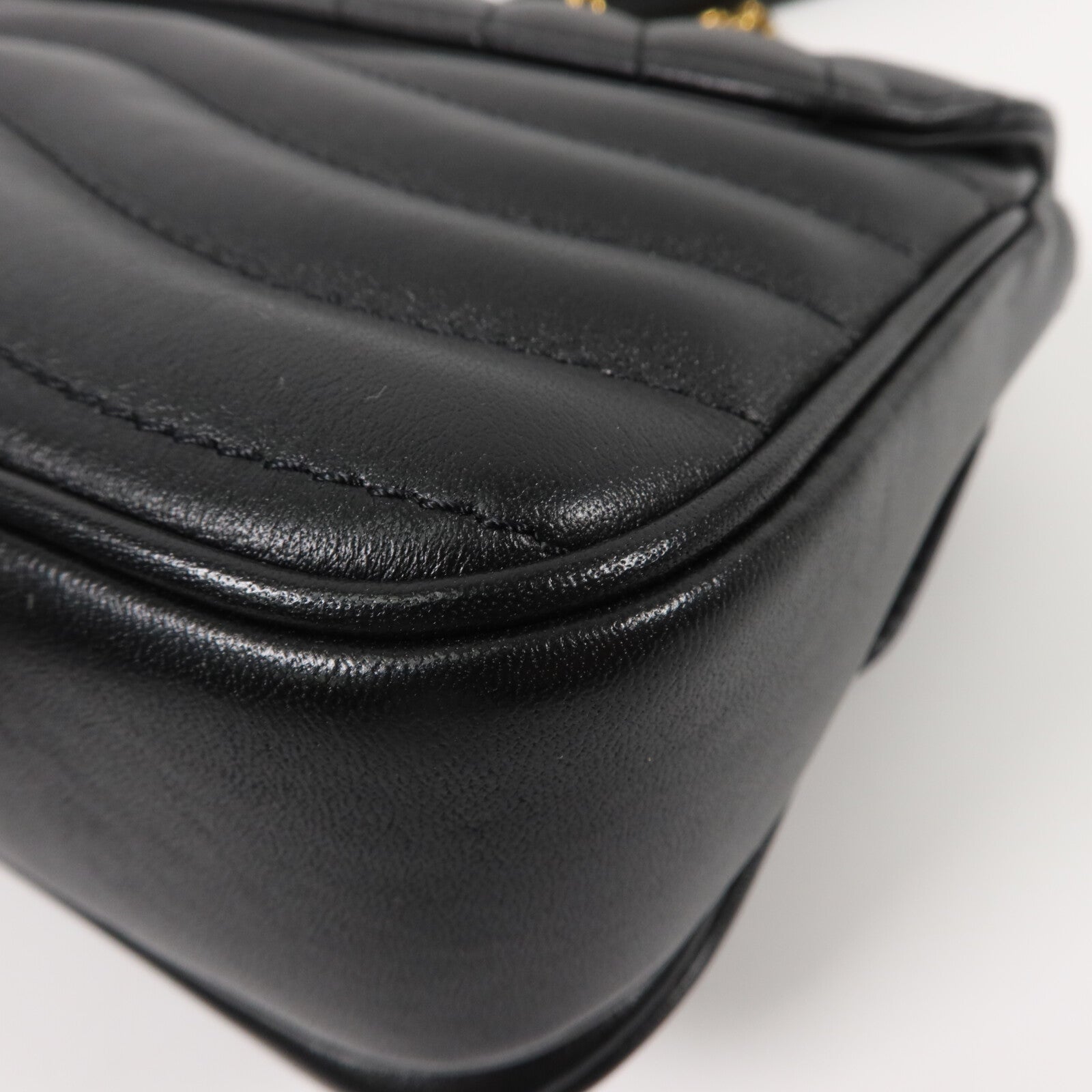 LOUIS VUITTON 牛皮皮革New Wave Chain Bag PM鏈帶肩背袋