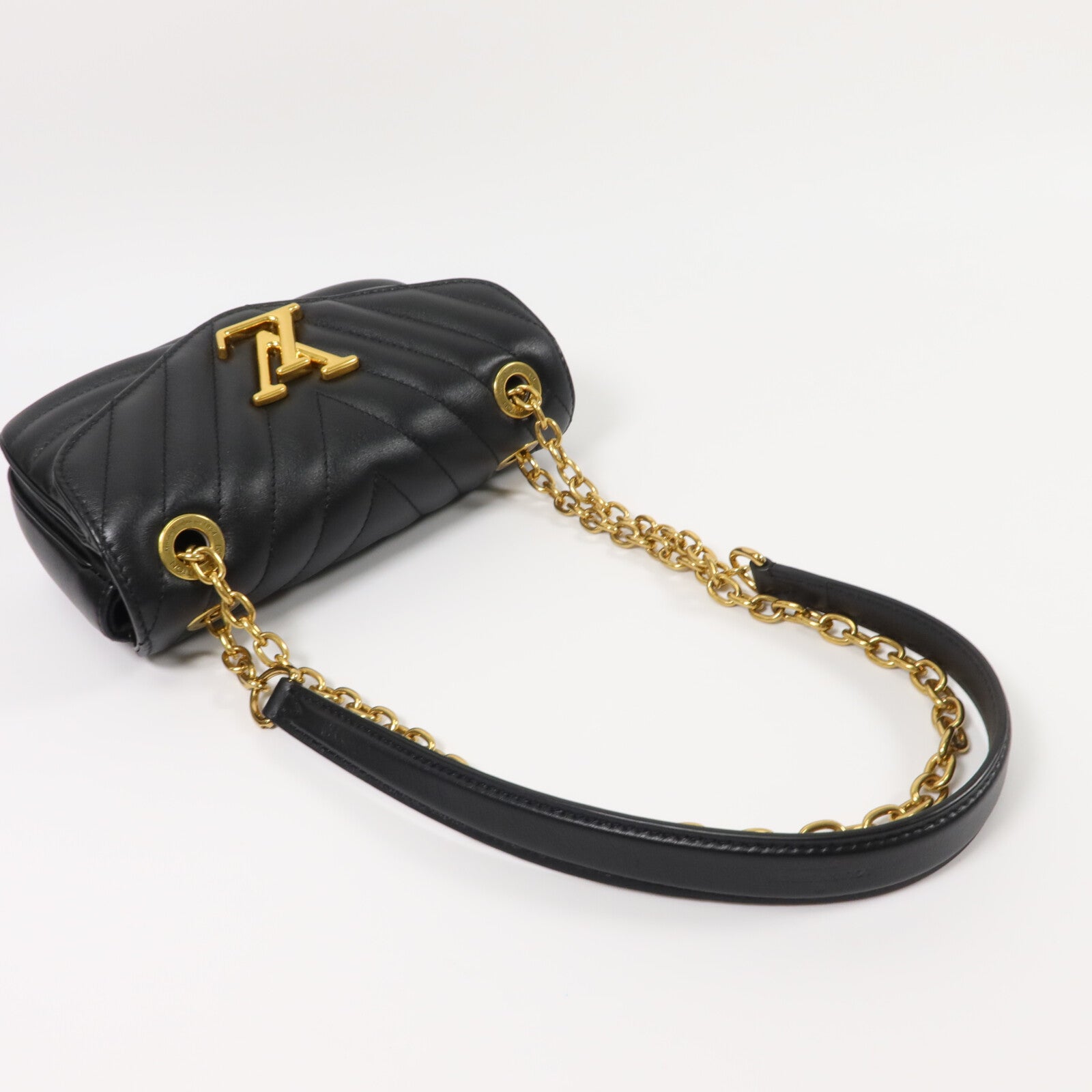 LOUIS VUITTON 牛皮皮革New Wave Chain Bag PM鏈帶肩背袋