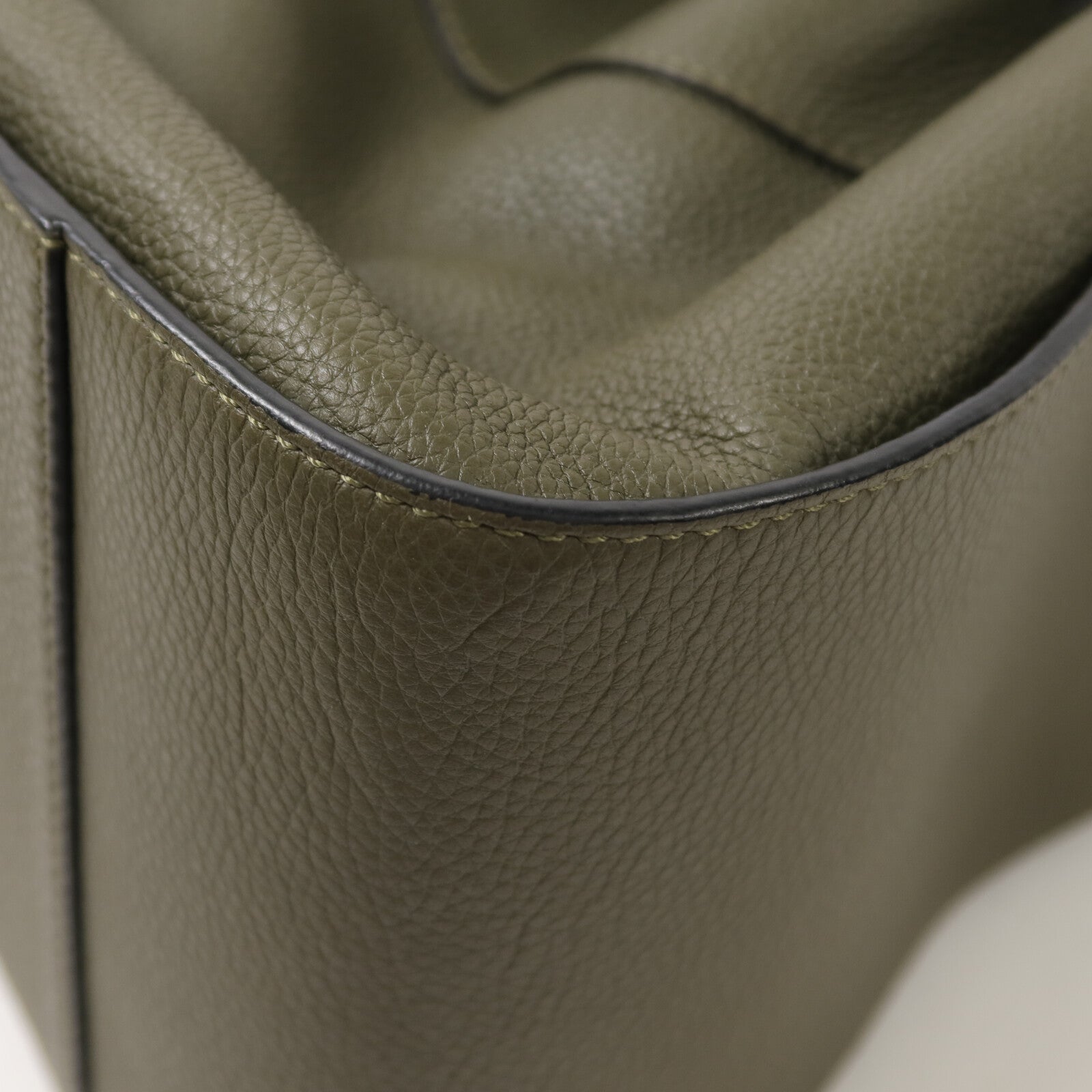 LOEWE 牛皮皮革Hammock手挽肩背兩用袋