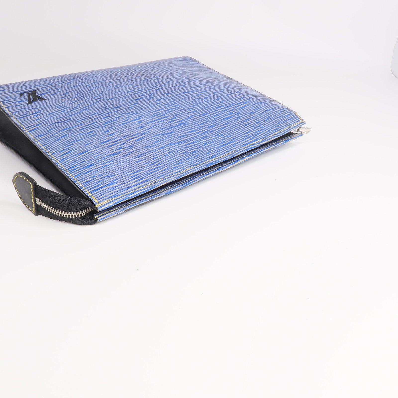 LOUIS VUITTON Epi Poche Toilette 26銀扣手拿包