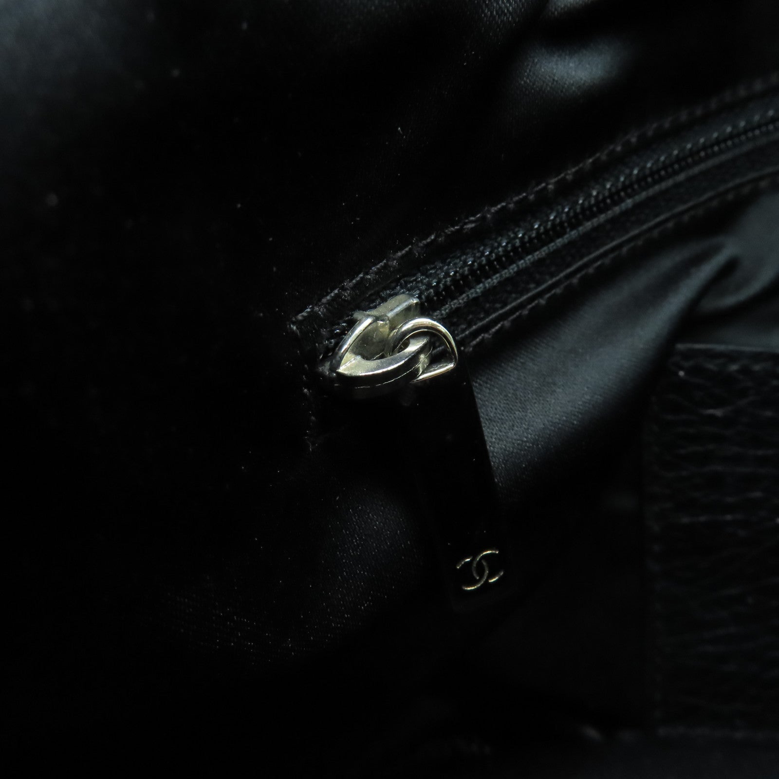CHANEL 菱格牛皮皮革Shoulder Bag银扣肩背袋黑色