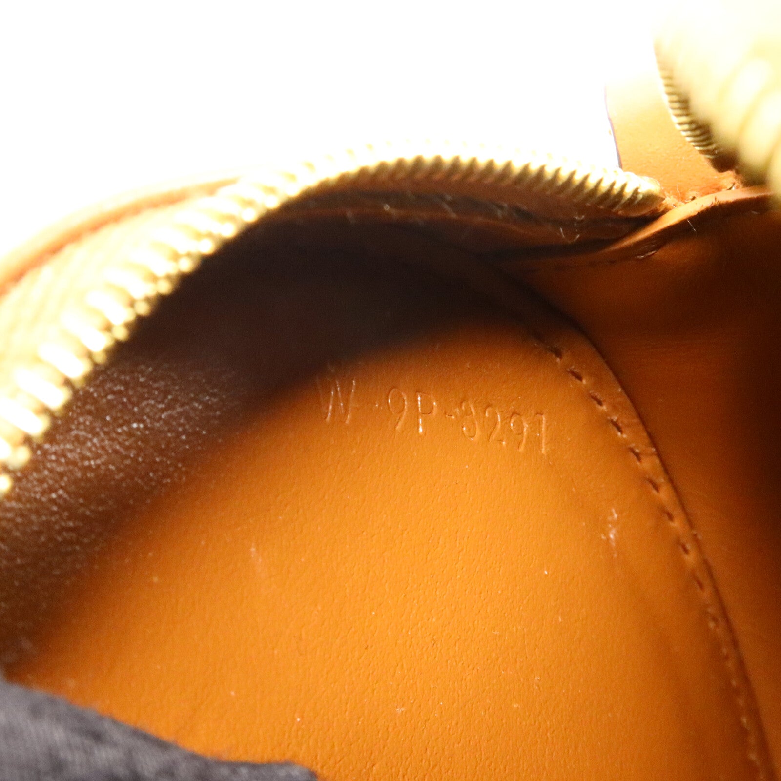 CELINE 牛皮皮革Triomphe Oval肩背袋