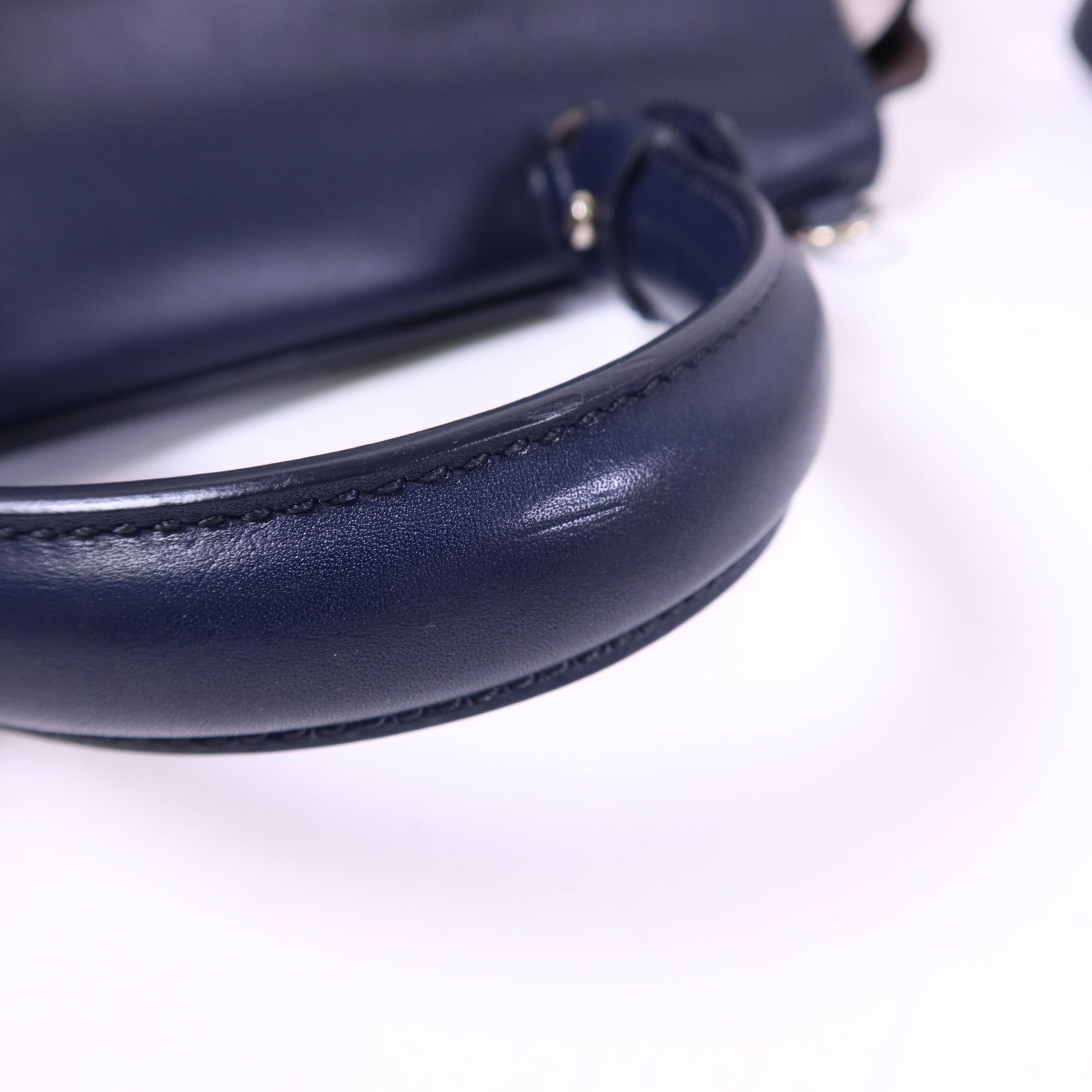 Salvatore Ferragamo 牛皮皮革2 Way Shoulder Bag銀扣手挽肩背兩用袋