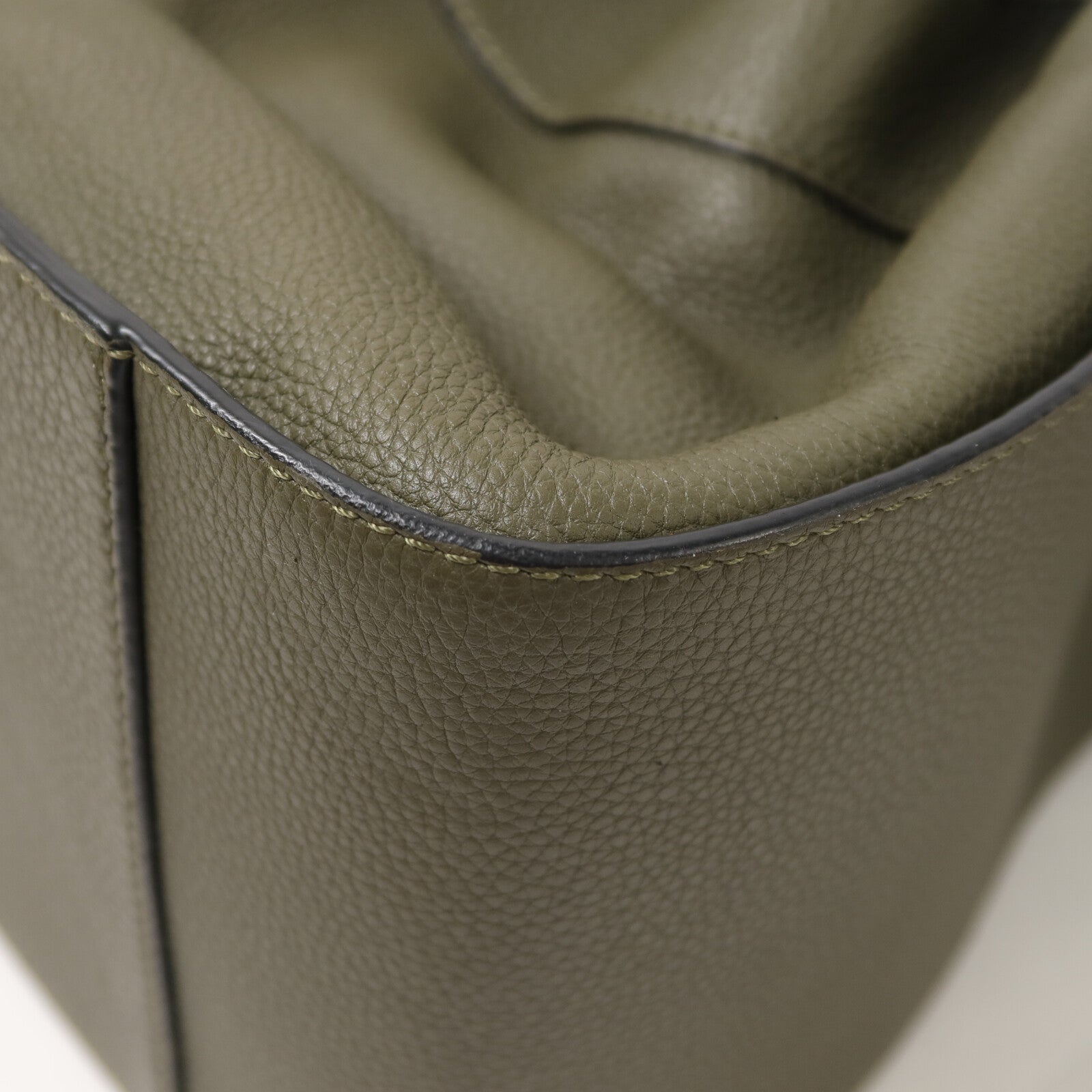 LOEWE 牛皮皮革Hammock手挽肩背兩用袋