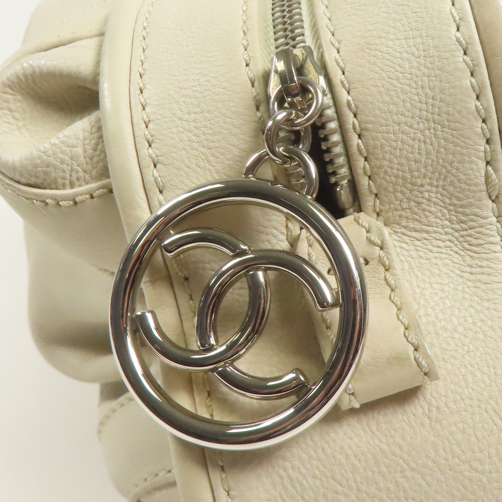 CHANEL 牛皮皮革Hand Bag銀扣手挽袋