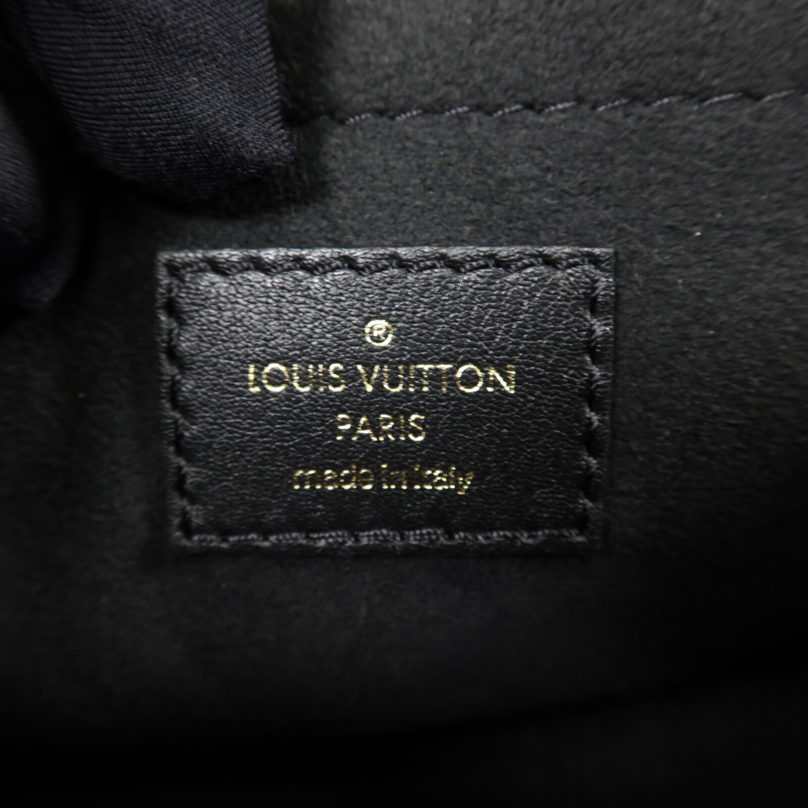 LOUIS VUITTON 牛皮皮革New Wave Chain Bag PM鏈帶肩背袋
