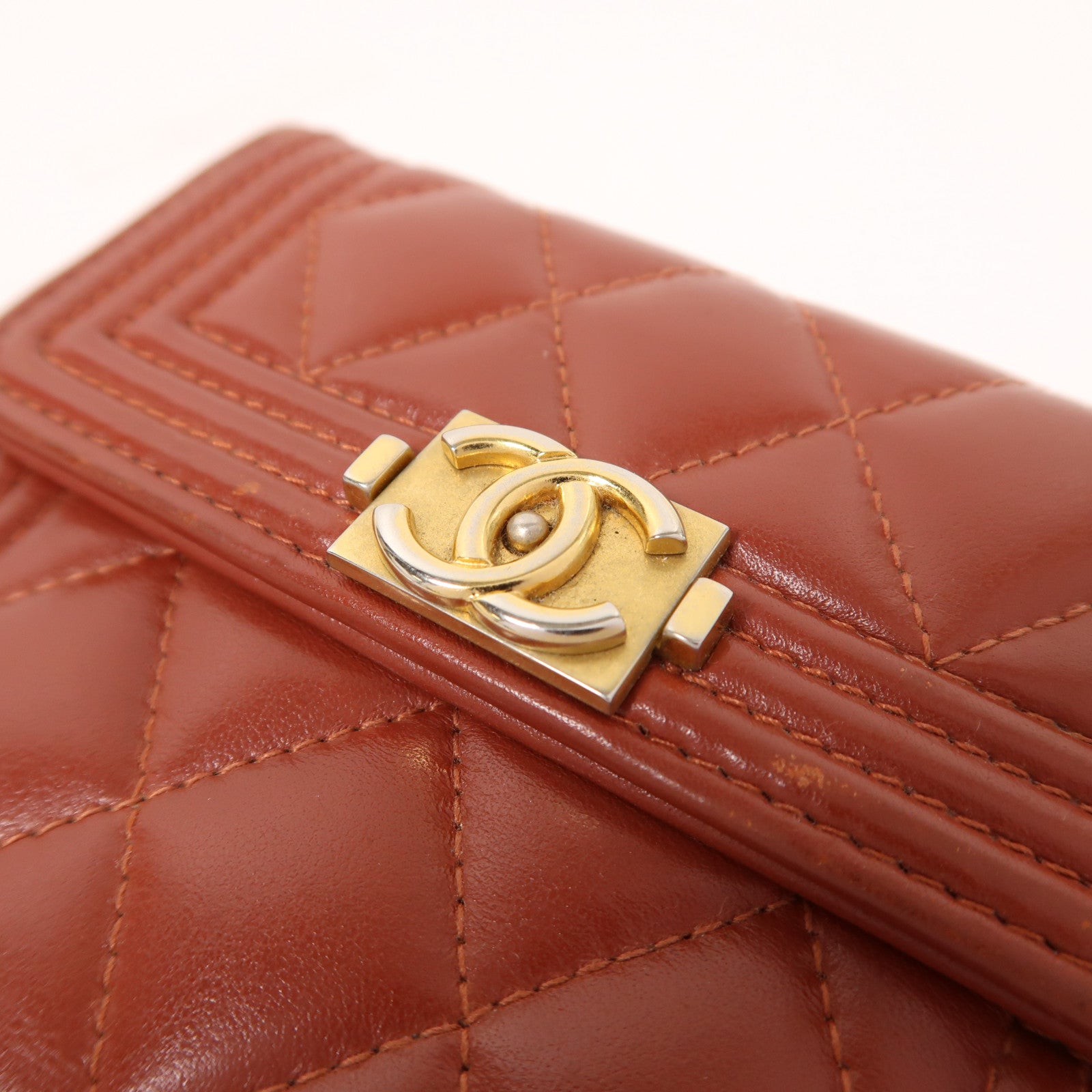 CHANEL 牛皮皮革Wallet金扣錢包