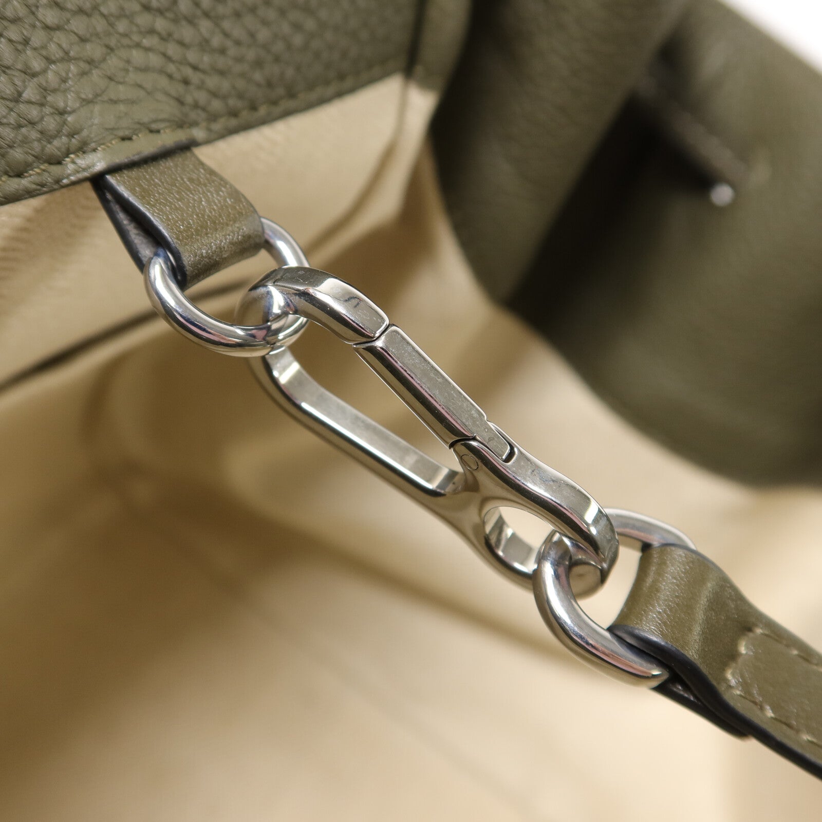 LOEWE 牛皮皮革Hammock手挽肩背兩用袋