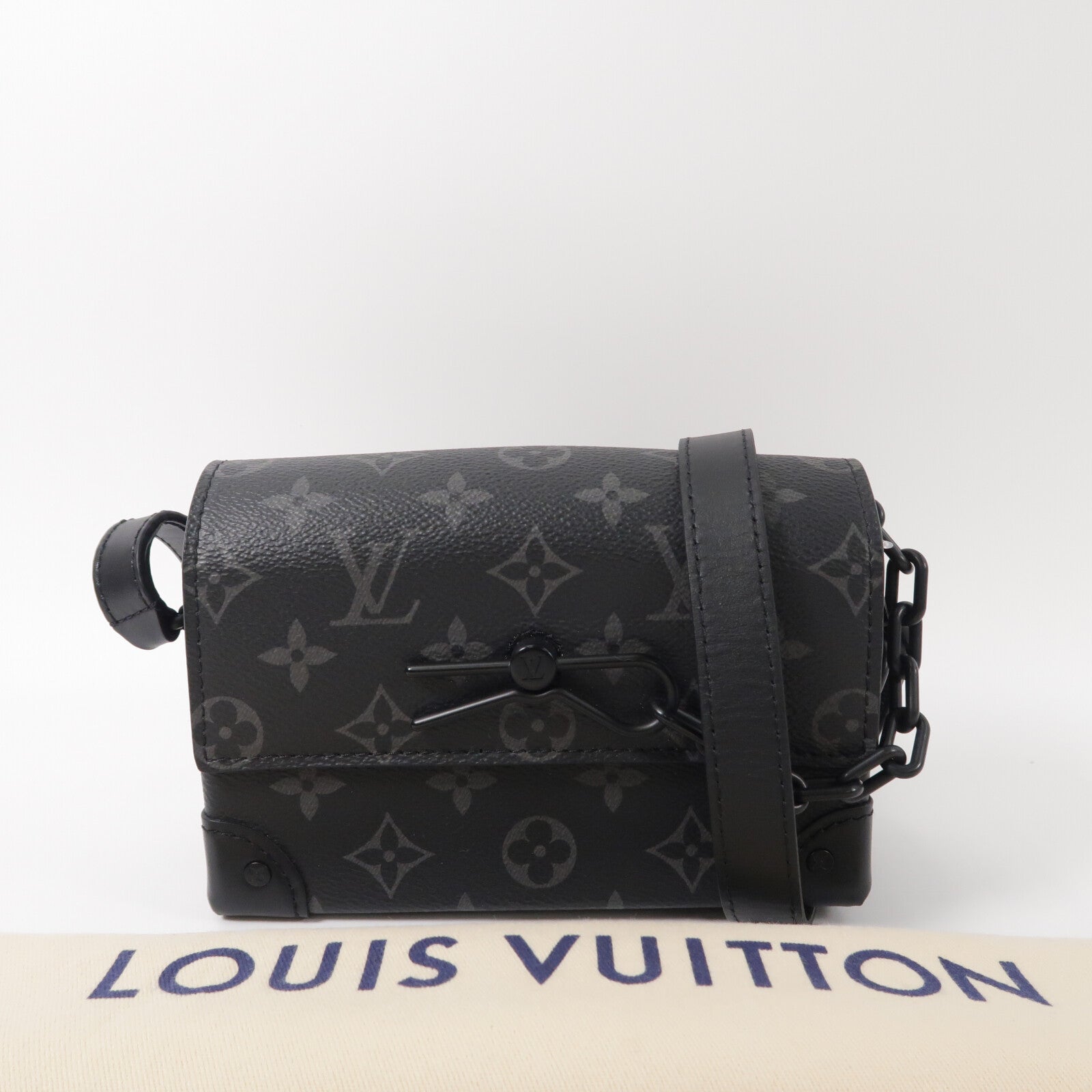 LOUIS VUITTON Monogram Eclipse Steamer肩背袋