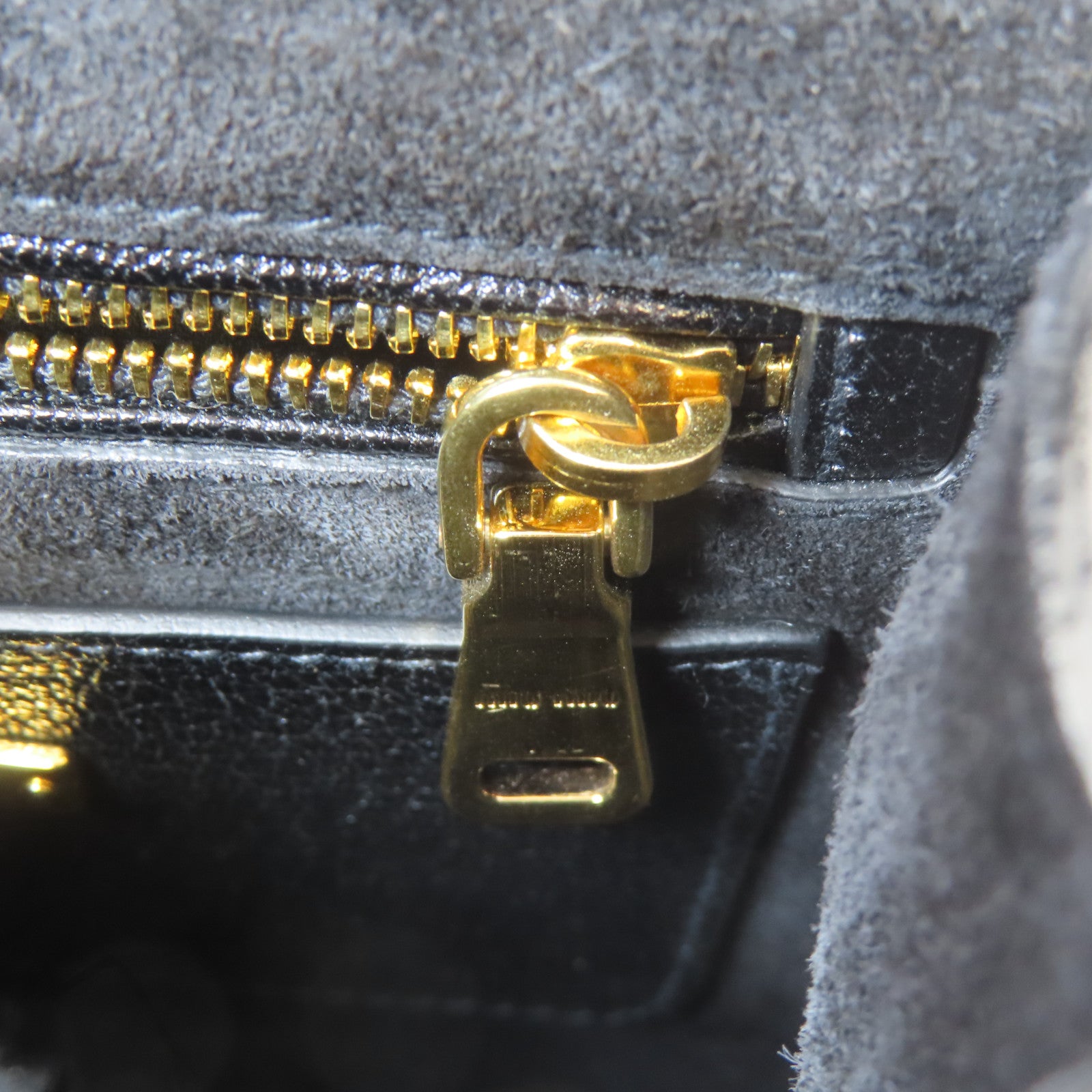 Miu Miu 皮革Top Handle 2 Way Bag金扣手挽肩背兩用袋黑色