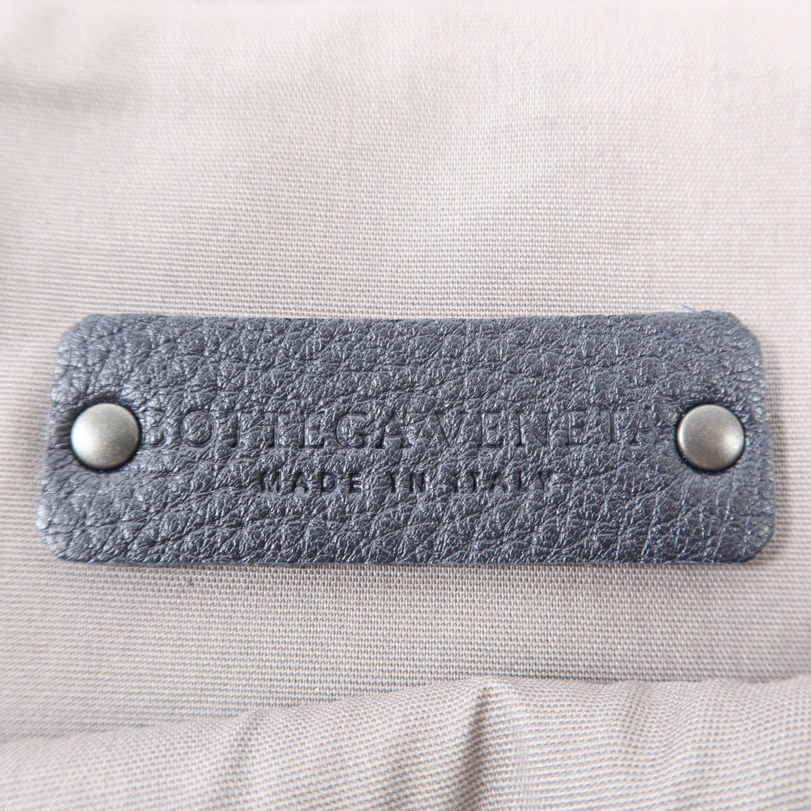 BOTTEGA VENETA 【激減優惠】牛皮皮革Pouch手拿包